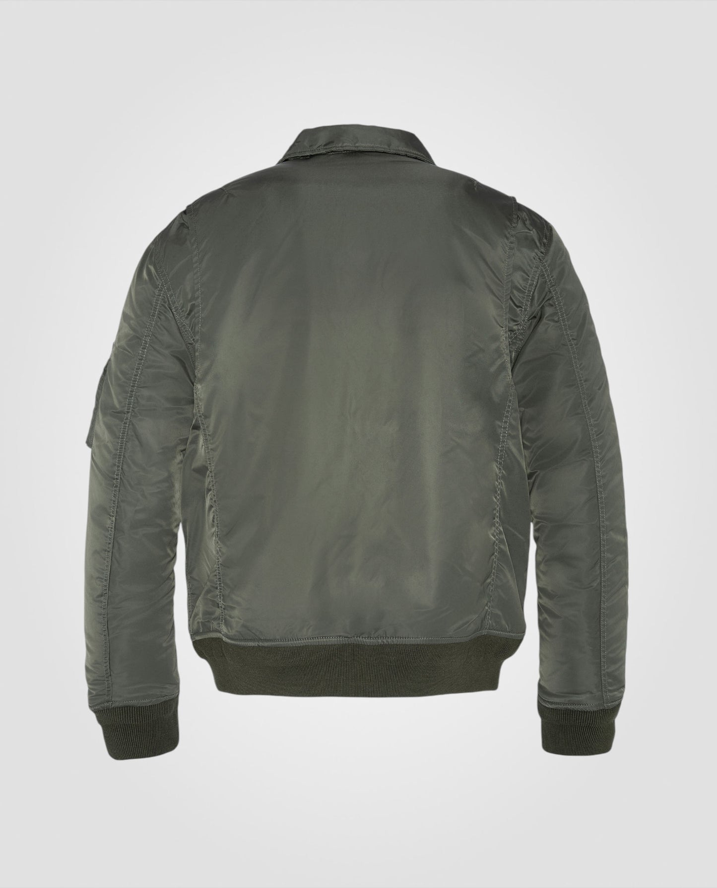 Bomber Cwu Sage Khaki in recyceltem Nylon, eingestellter Schnitt, großer Größe