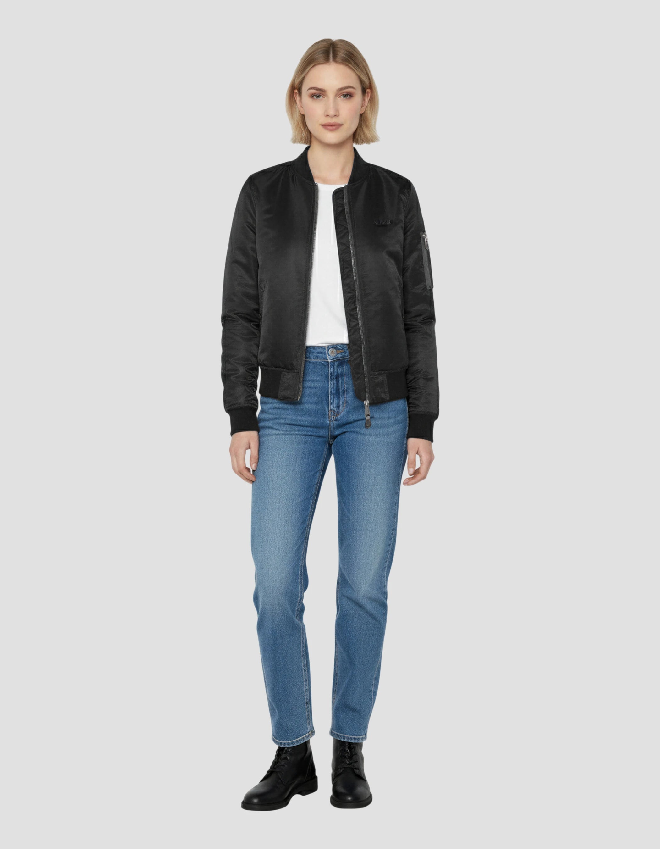 Blouson Schott LCW8614: Perfecto in Cuoio d'Agnello Nero Blouson Schott LCW8614: Perfecto in Cuoio d'Agnello Nero