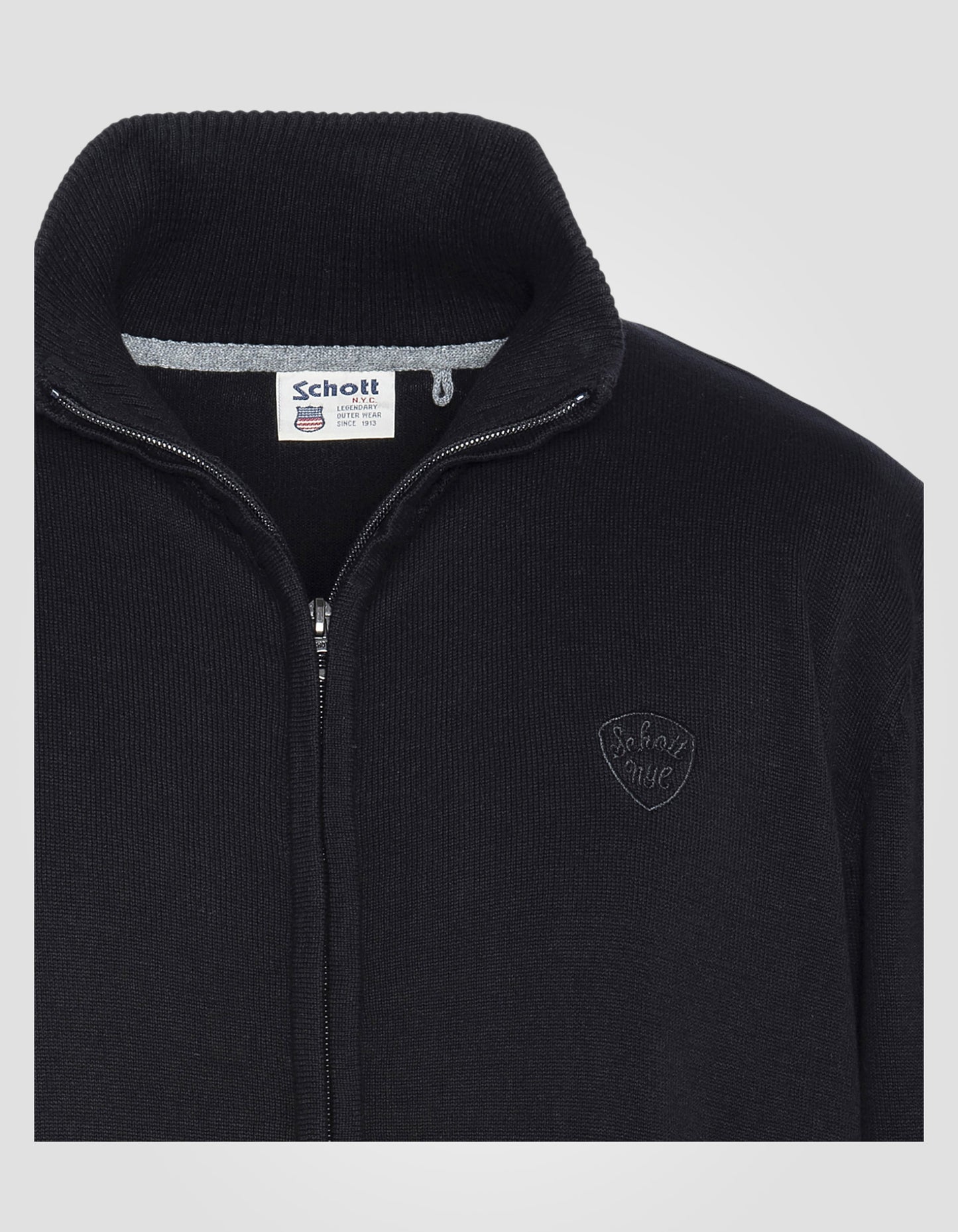 Schwarzes Strickjacken