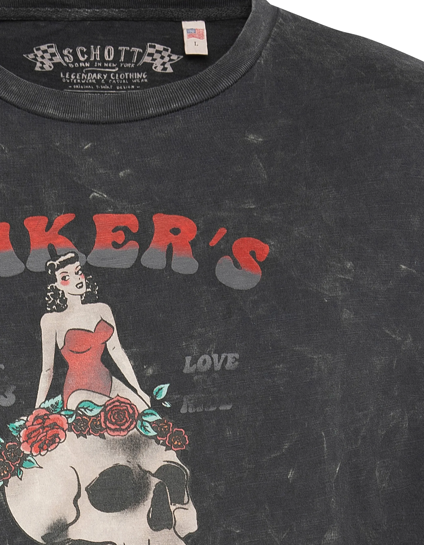 Maglietta nera stanca pin-up sbiadita