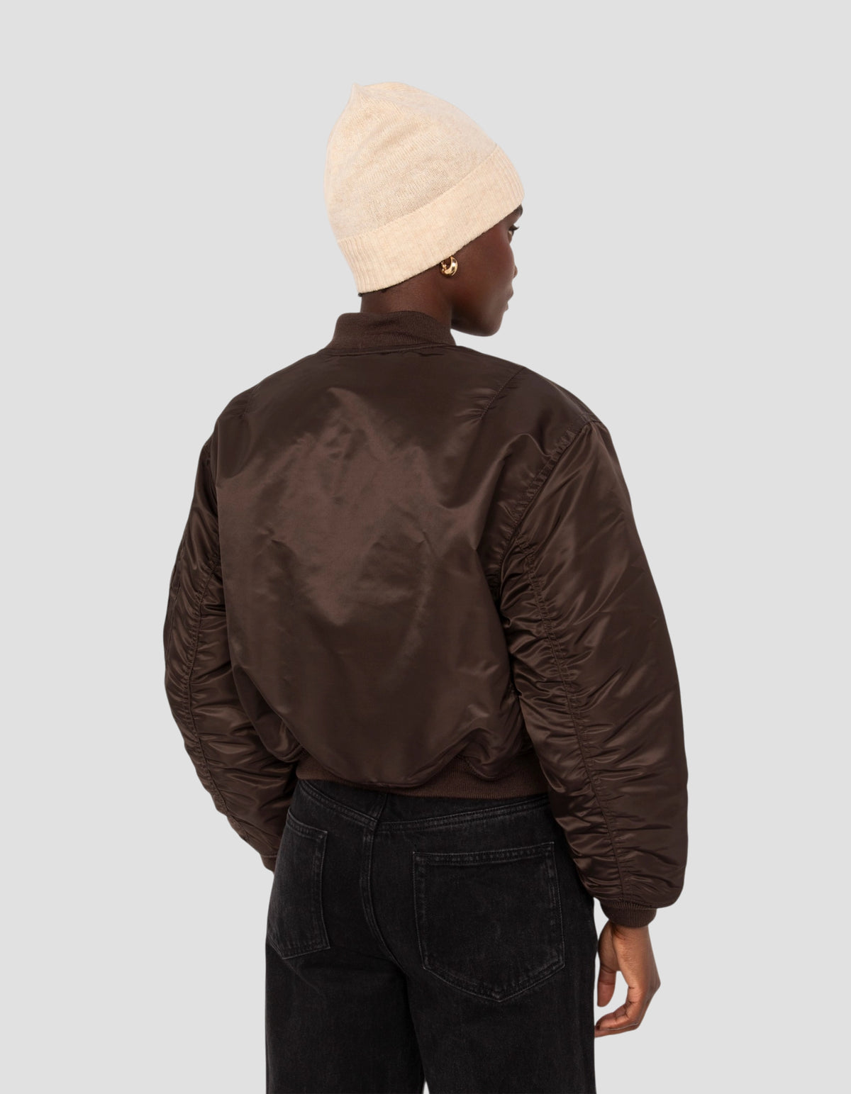 Bomber MA-1 90's marron foncé en nylon recyclé, coupe courte et confort-6