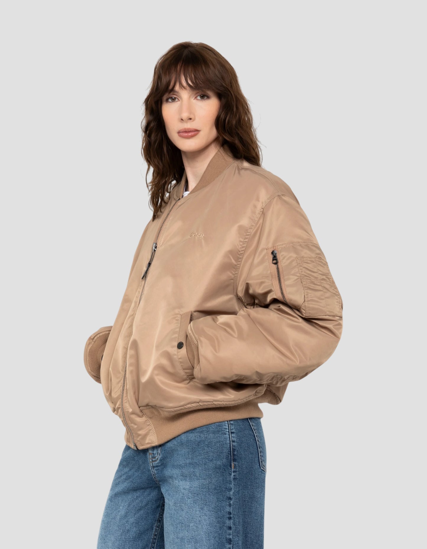 Bomber MA-1 90's Desert en nylon reciclado, corte uversize