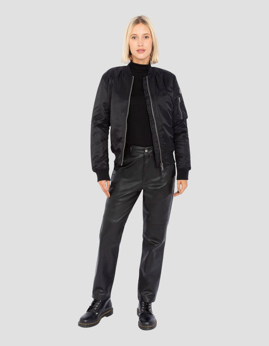 Bomber Ma-1 black in recycled nylon, adjusted cut