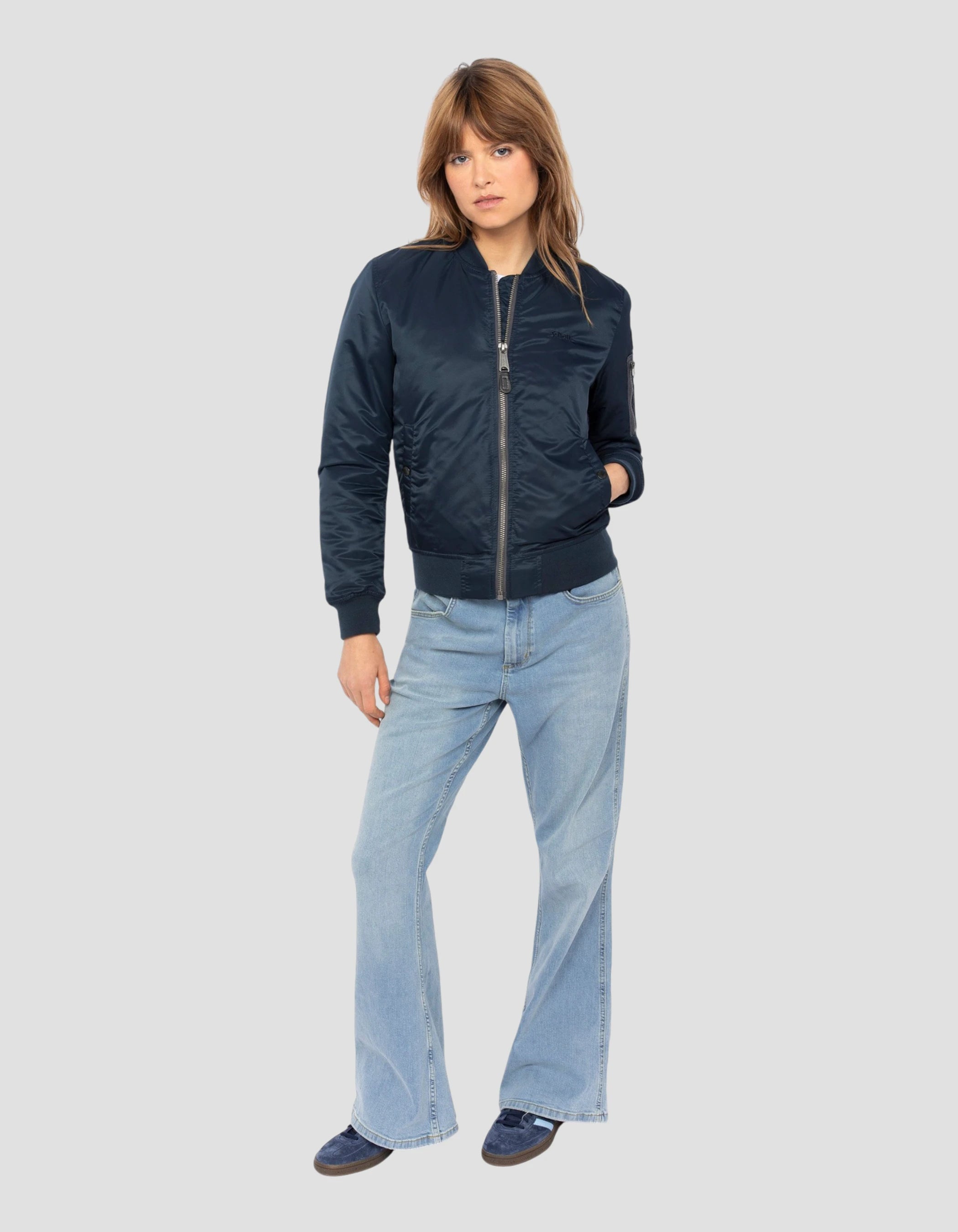 Bomber MA-1 blu navy in nylon riciclato, taglio regolato-1