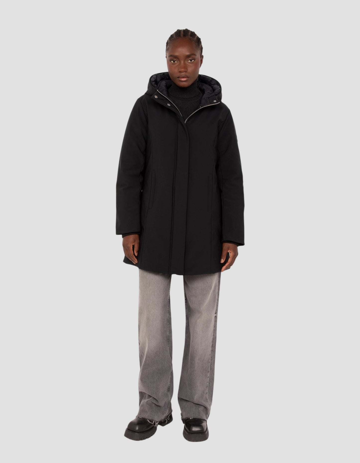 Langer schwarzer wasserabweisender Parka mit Kapuze