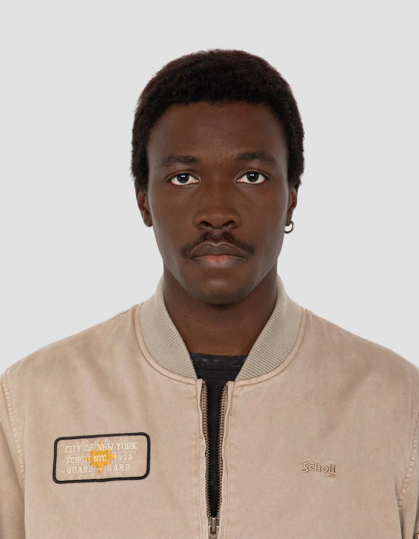 Bomber badgé taupe type MA-1 en coton lavé