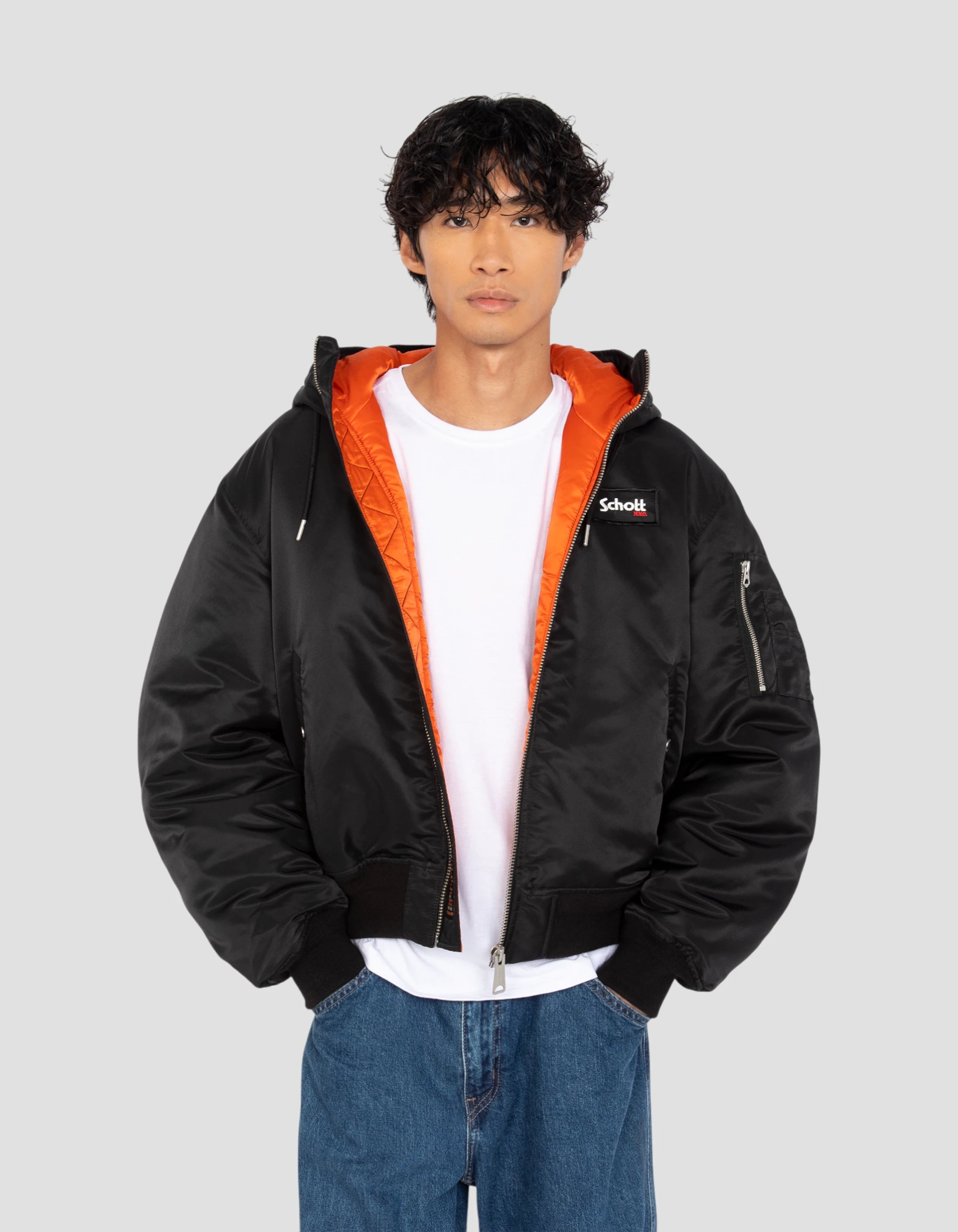 Schwarze Bomberjacke Typ N2B Motorhaube mit integriertem Rucksack-4