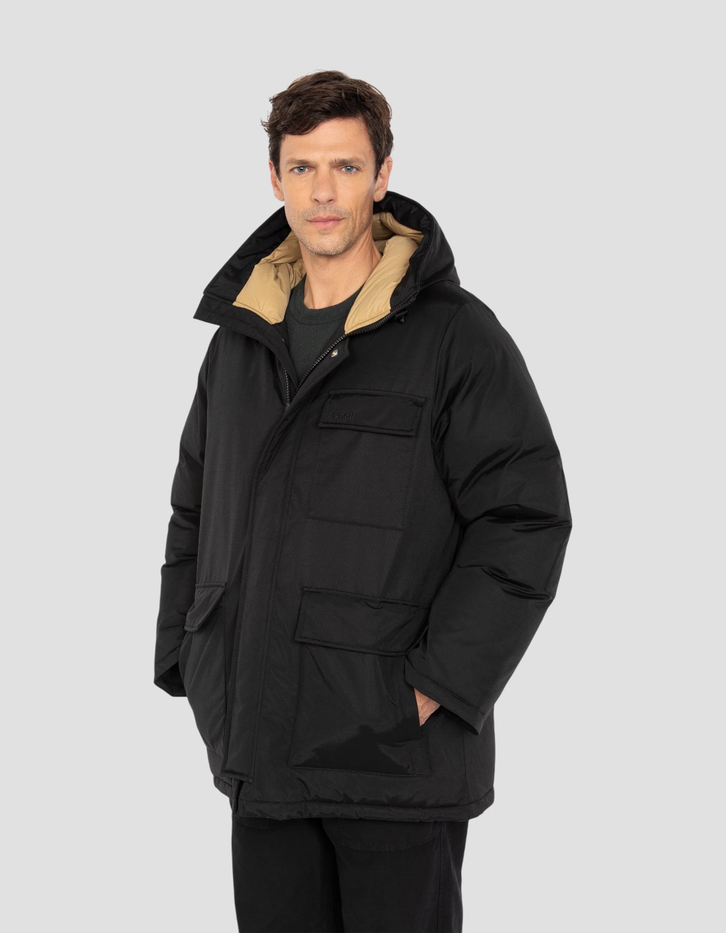 Multipoche nere con cappuccio