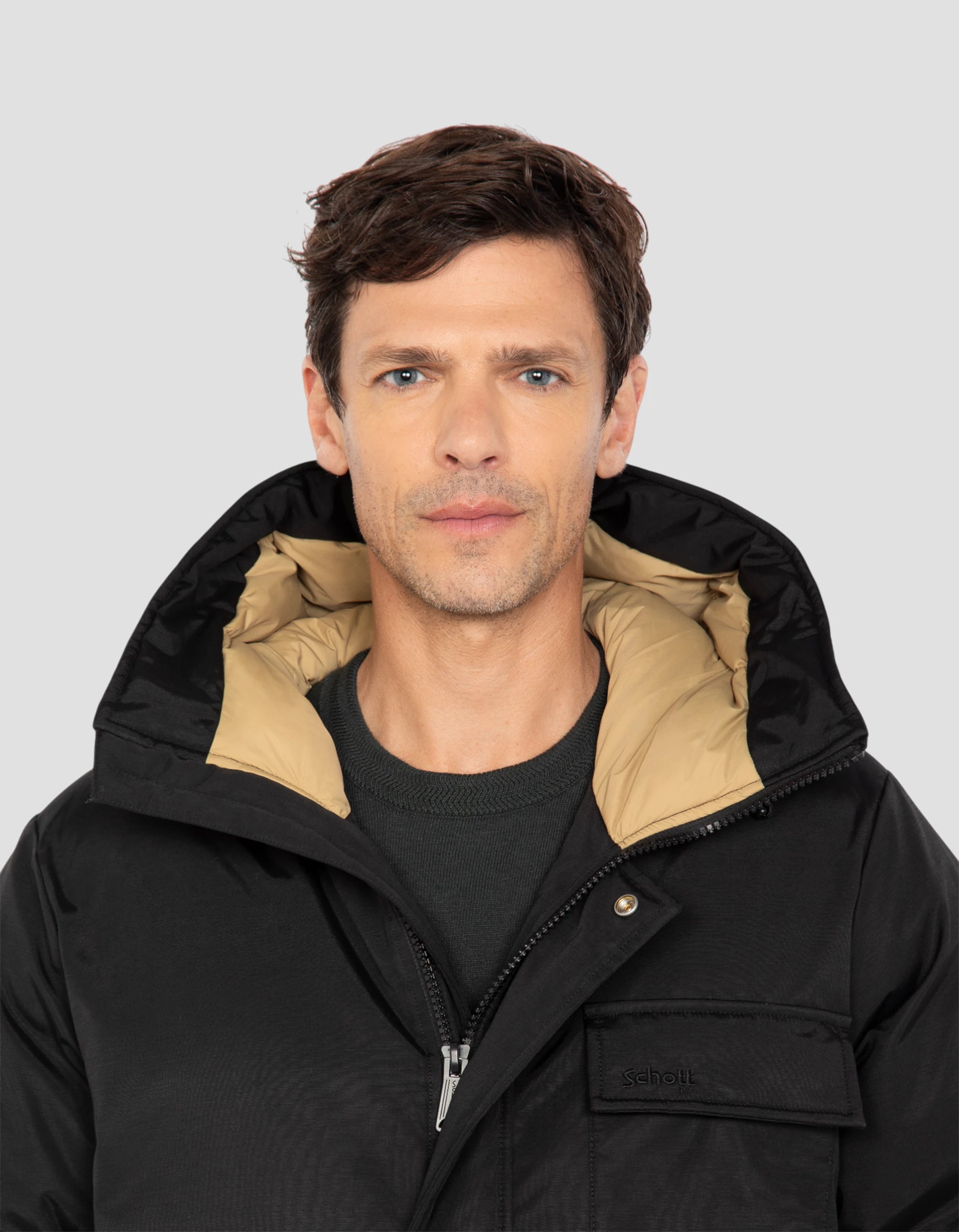 Multipoche nere con cappuccio-6