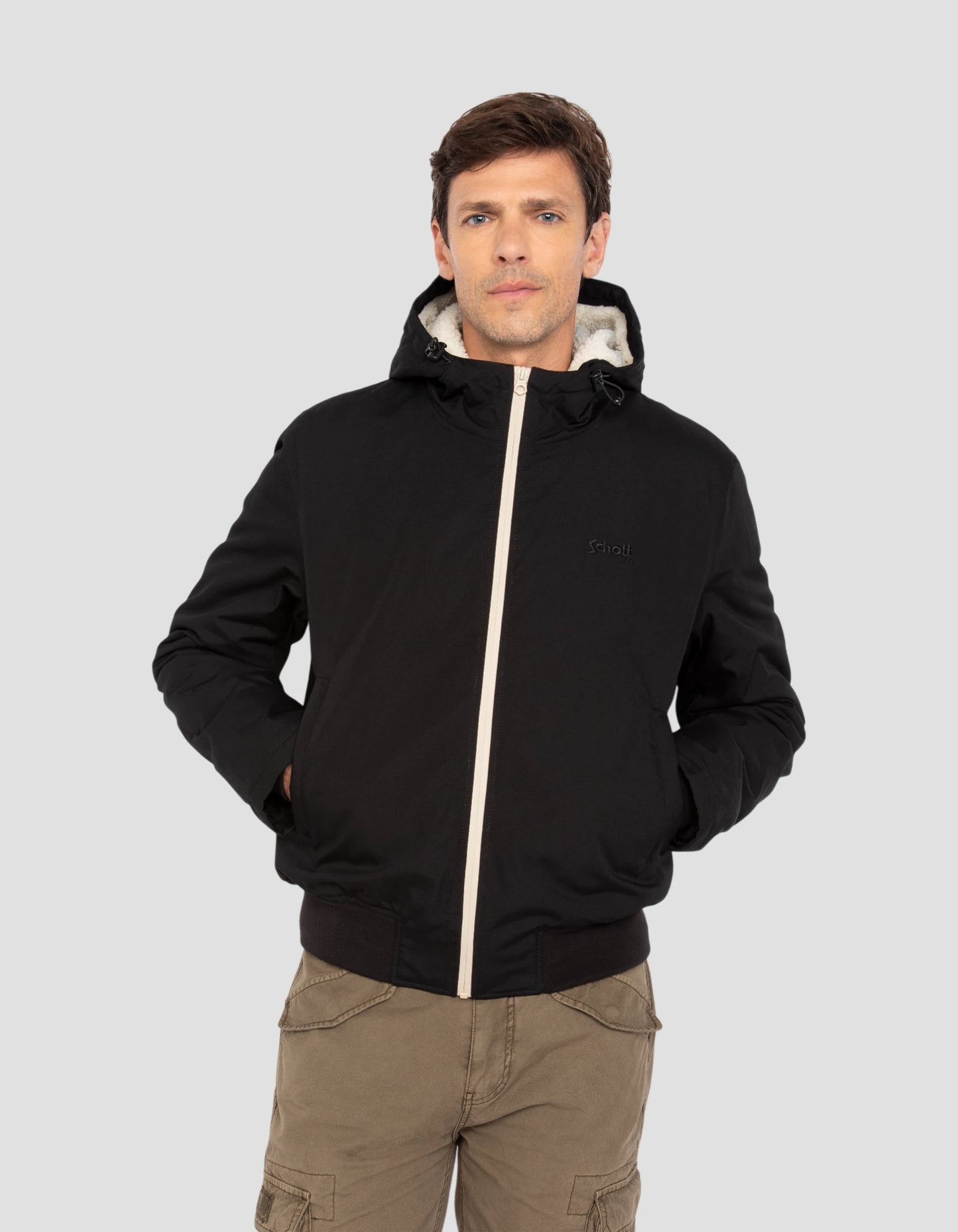 Multipoche nere con cappuccio