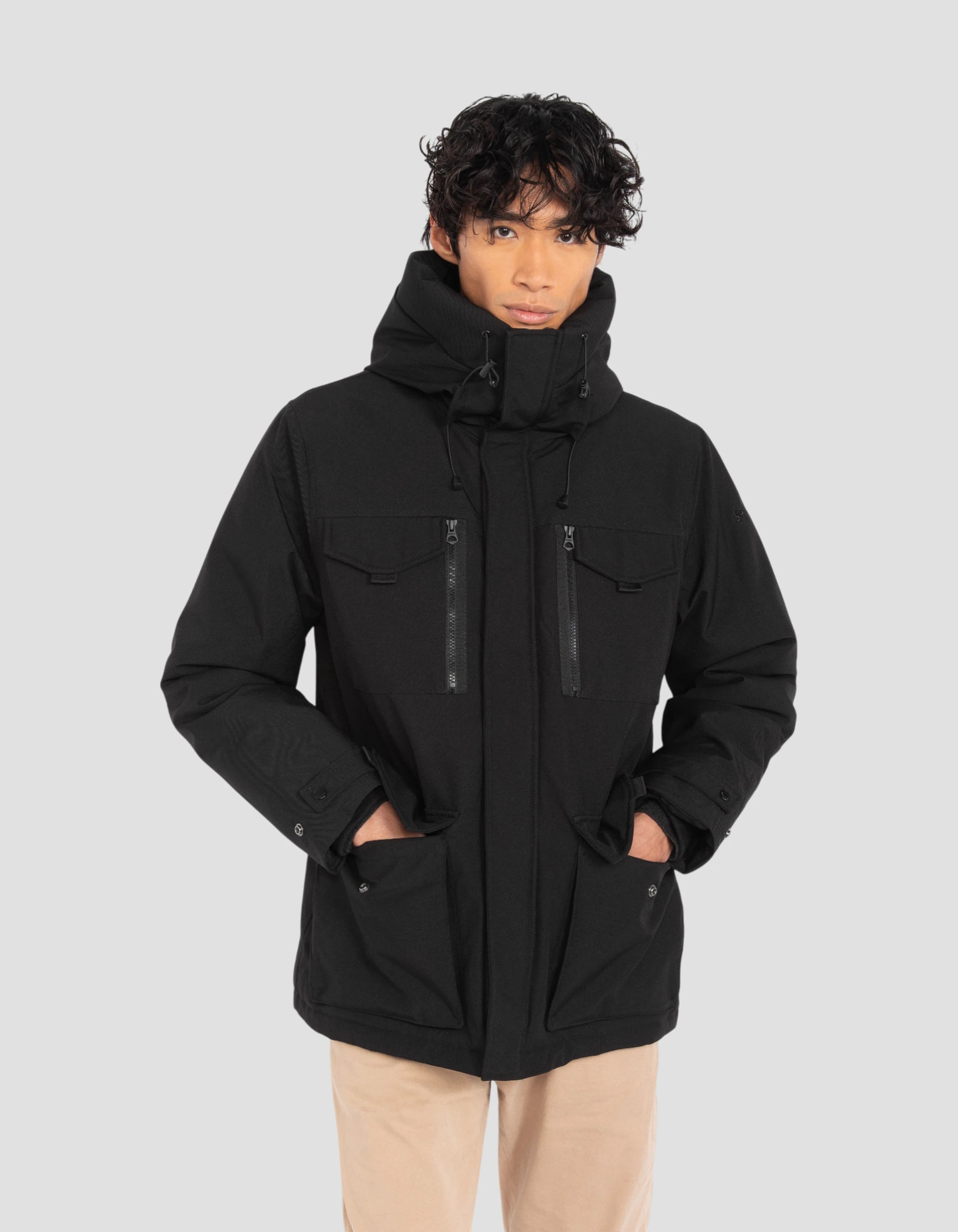 Multipoche nere con cappuccio-3