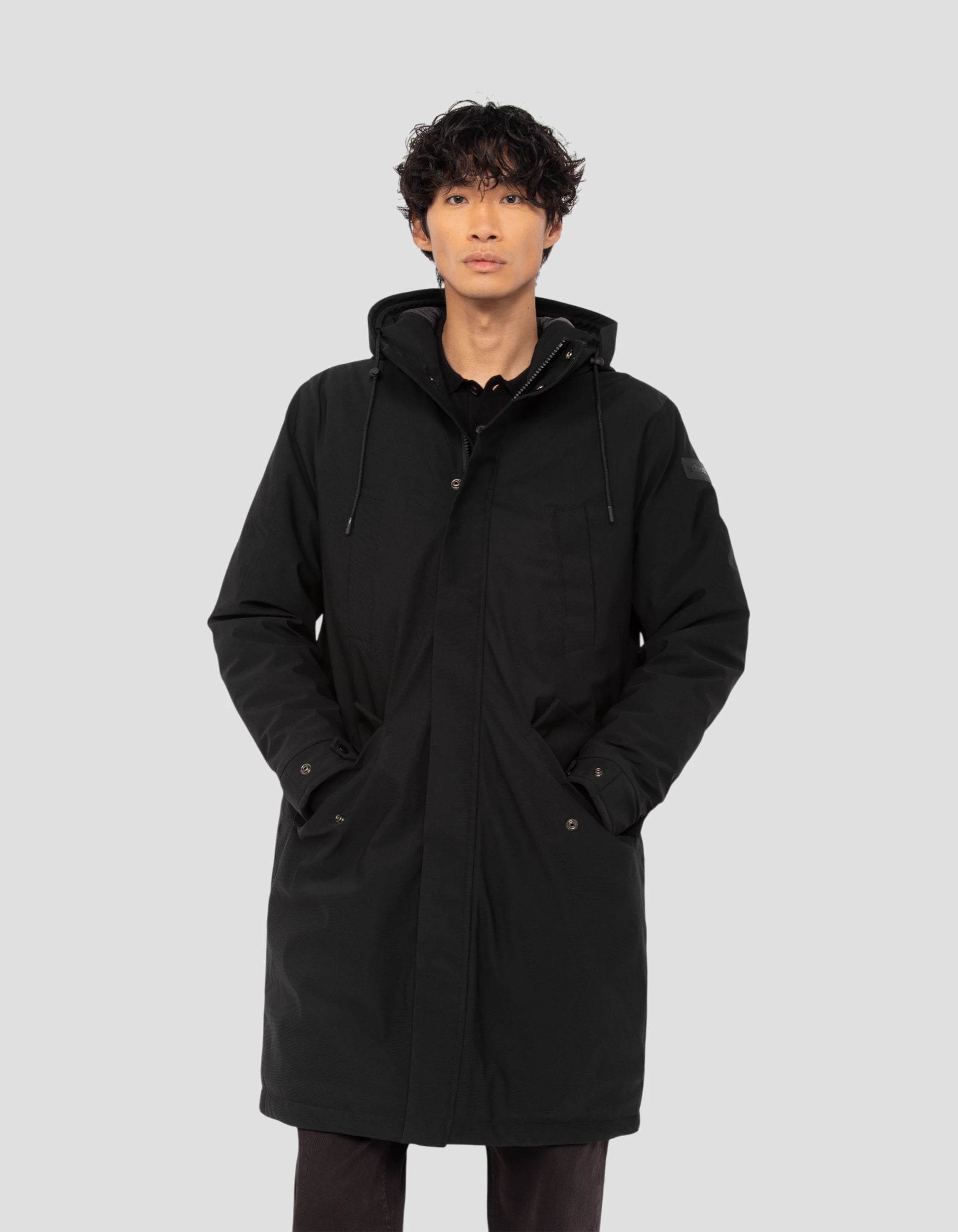 Multipoche nere con cappuccio-3