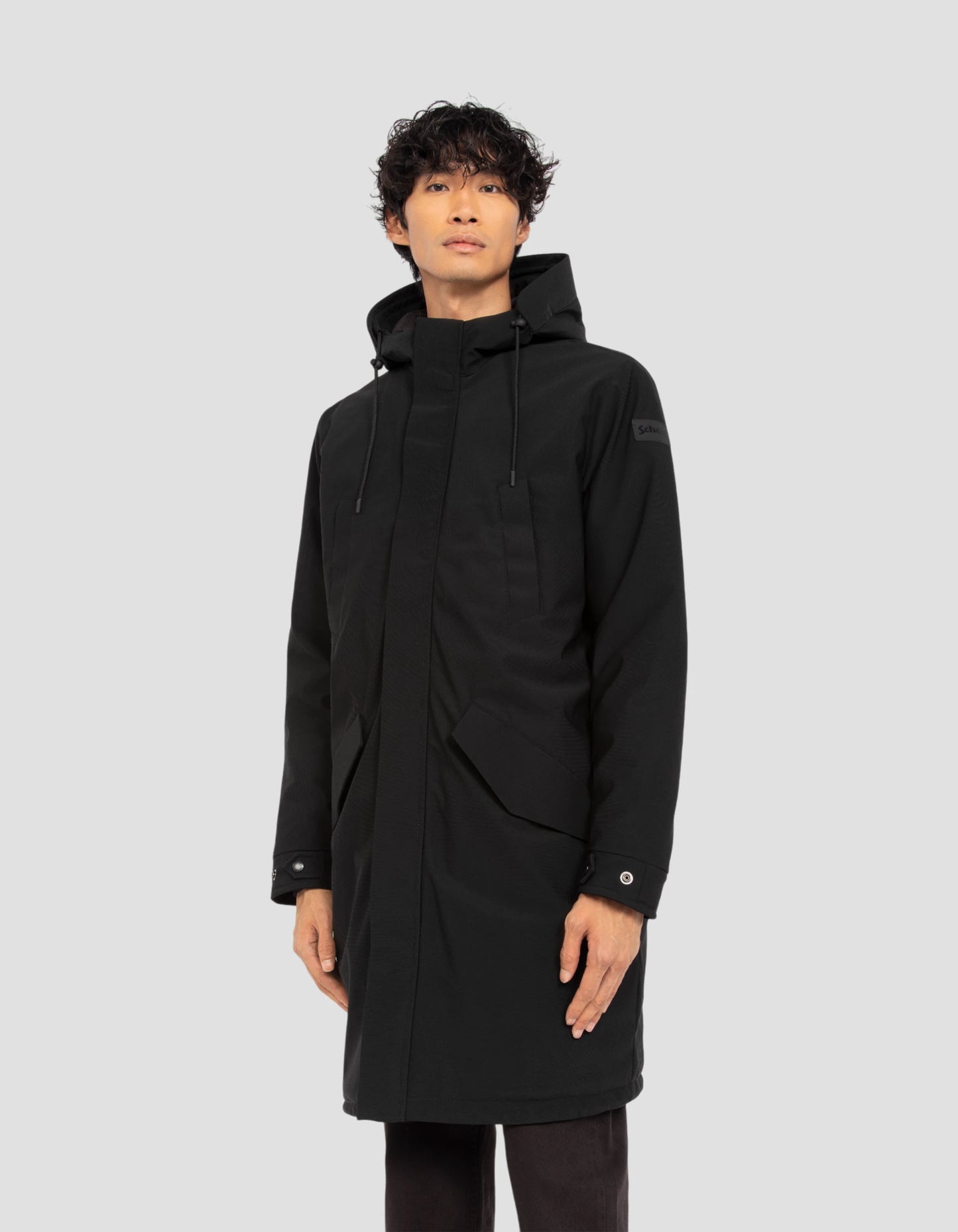 Multipoche nere con cappuccio