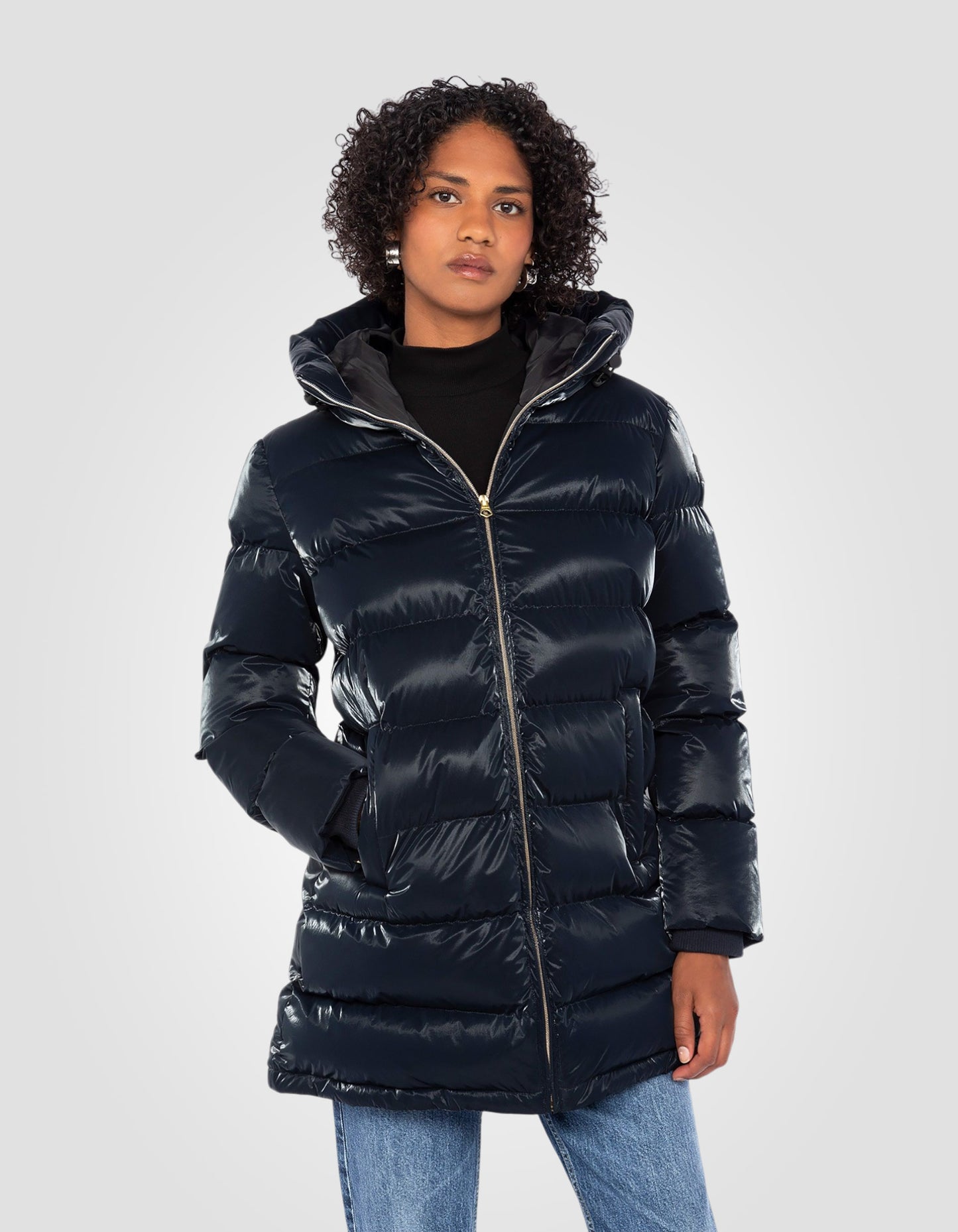 Doudoune longue à capuche effet satinée