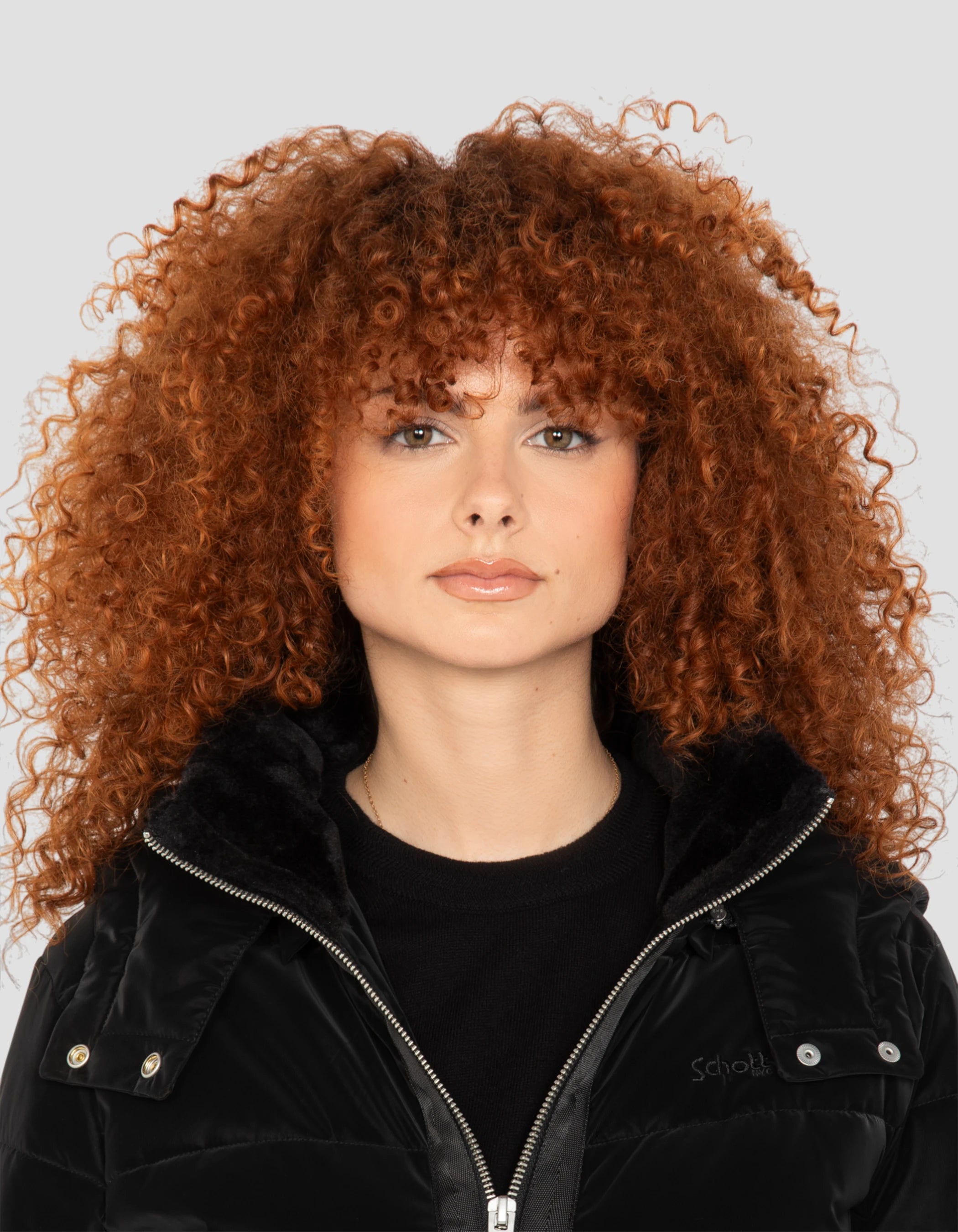 Lunga giacca nera curva con cappuccio-5