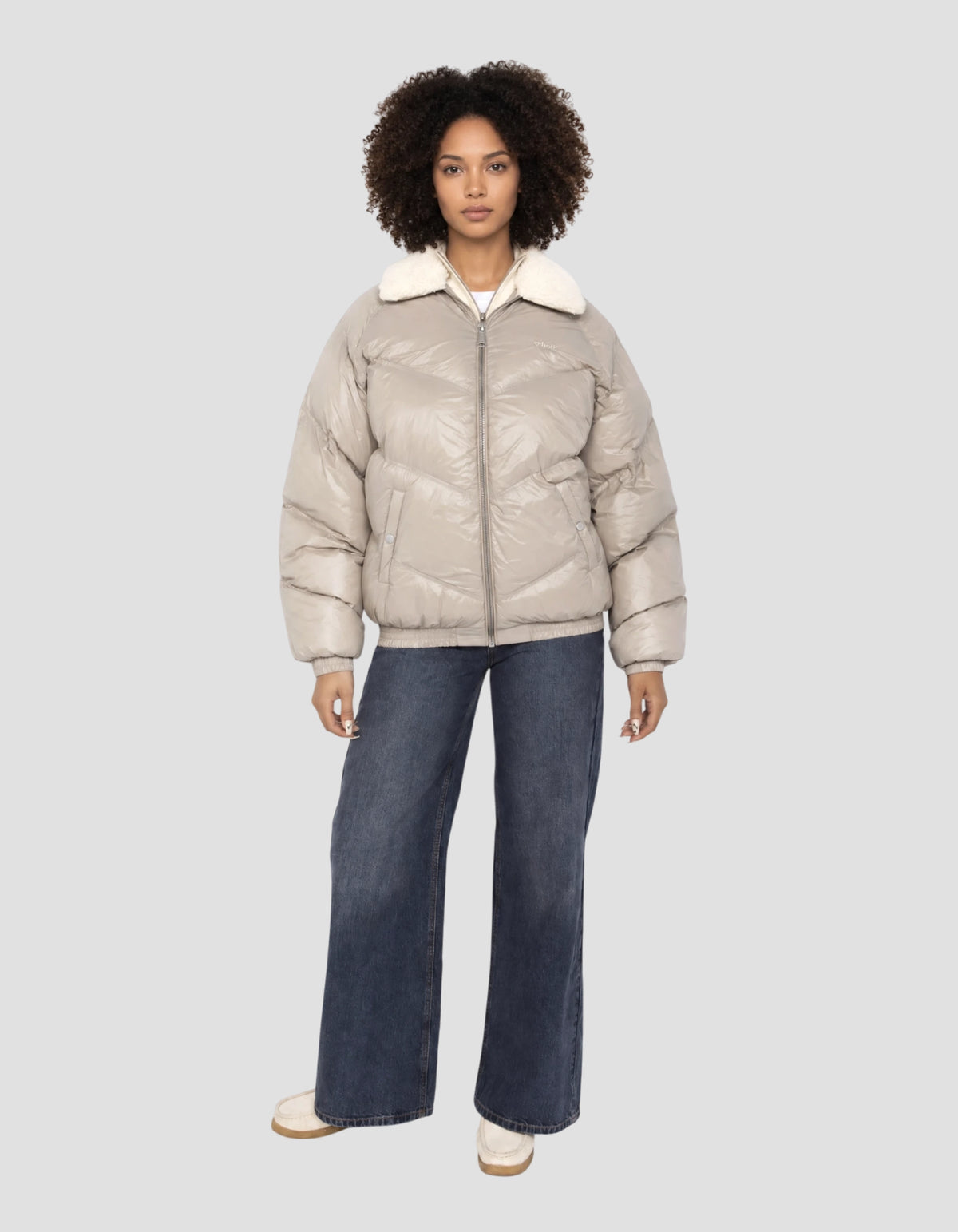 Beige glänzende Retro-Streetwear-Daunenjacke-1