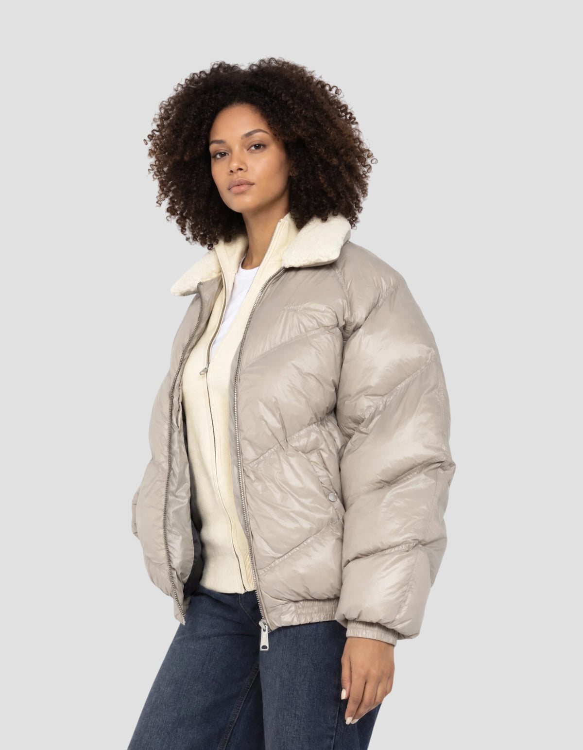 Beige glänzende Retro-Streetwear-Daunenjacke-4