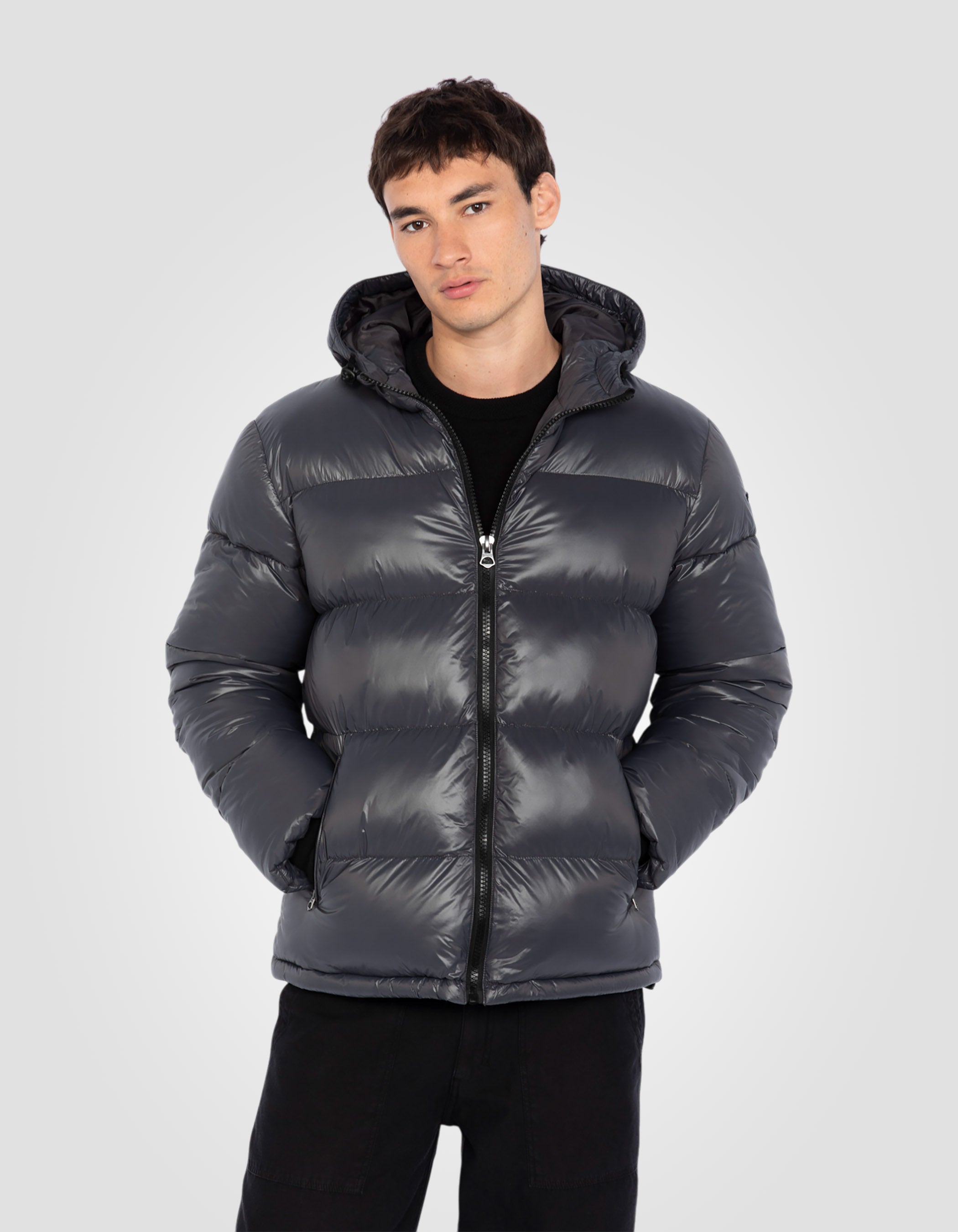 Chaqueta antracita con capucha brillante-4