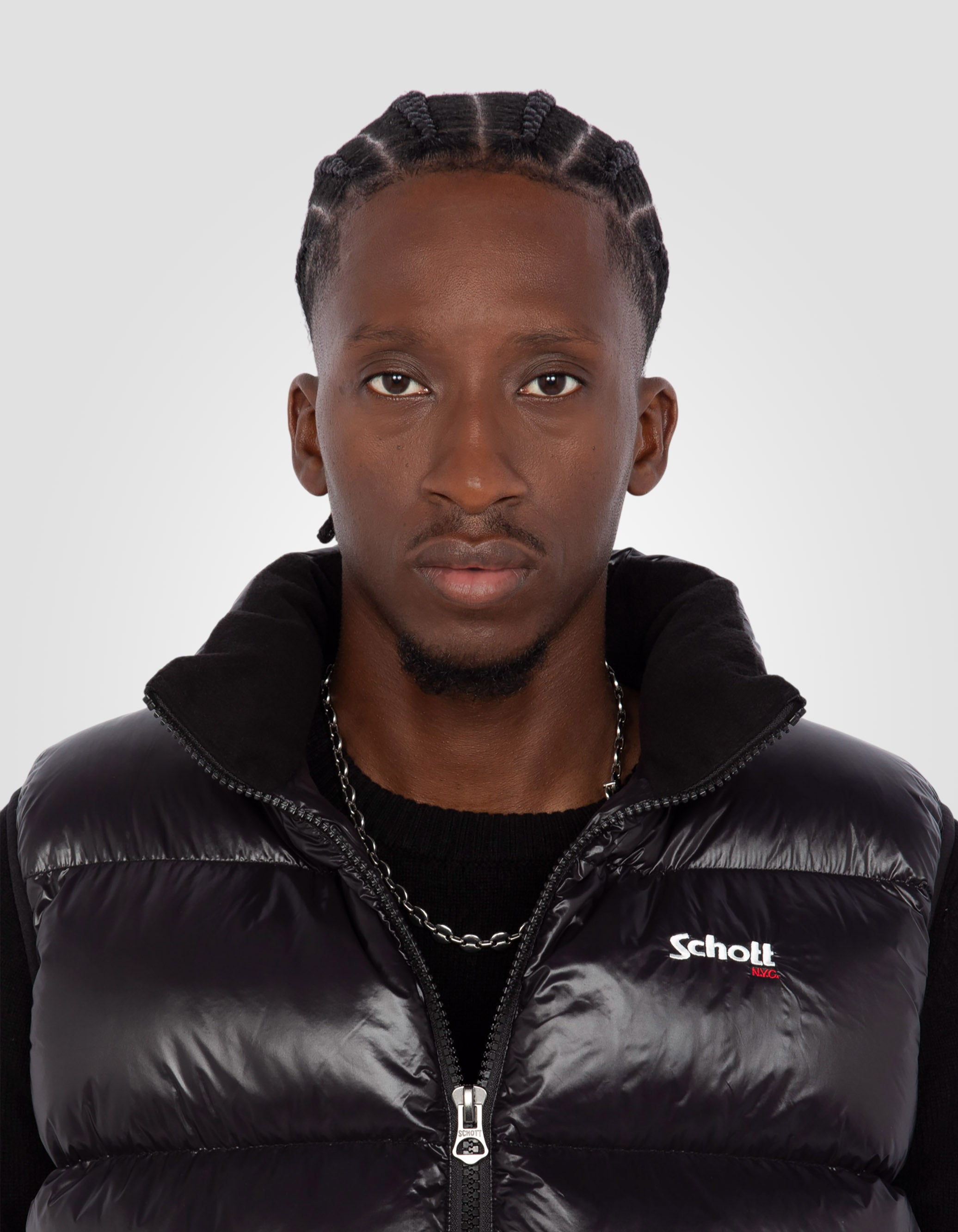 Giacca nera senza maniche lucida-5