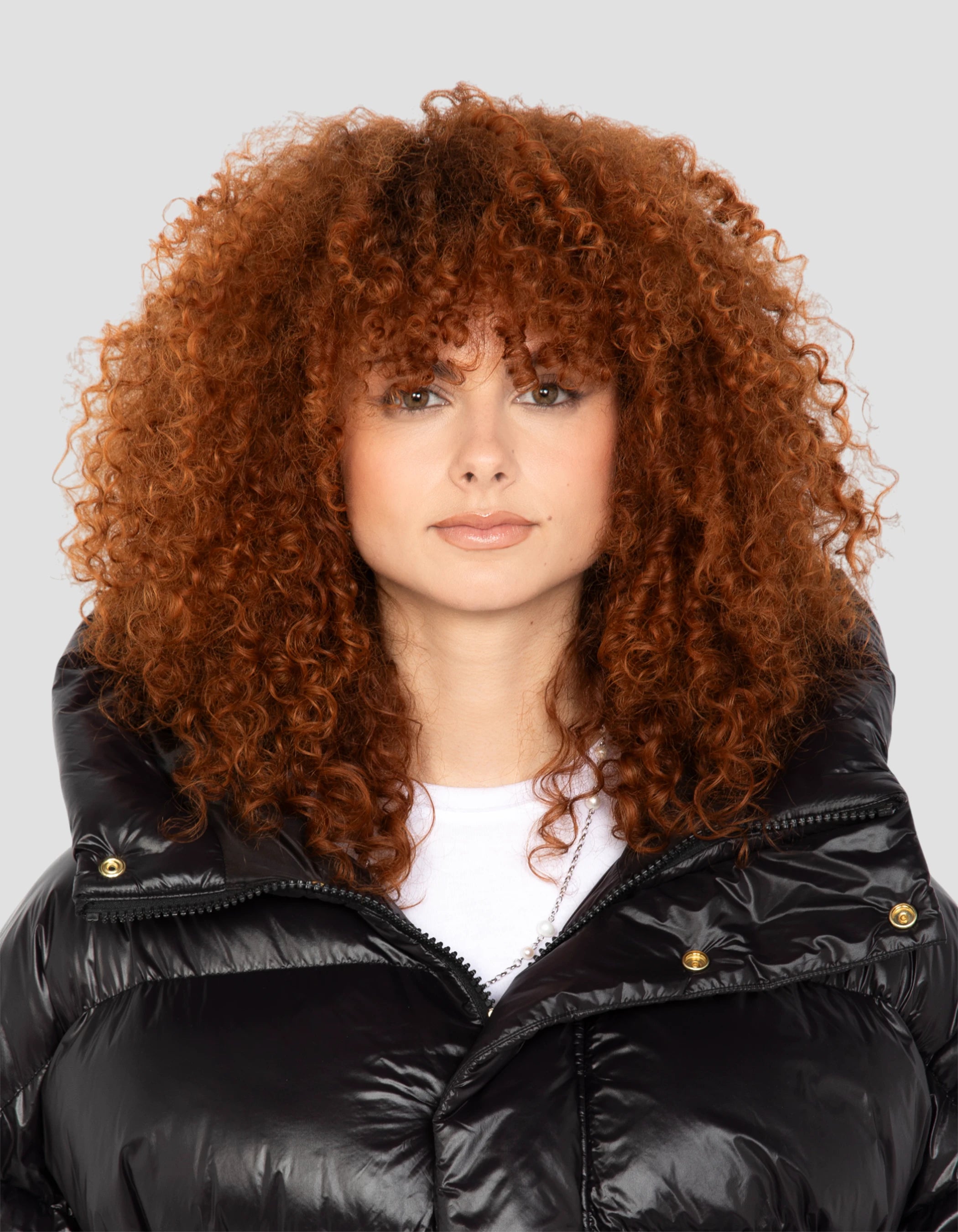 Giacca con cappuccio nero di grandi dimensioni-5