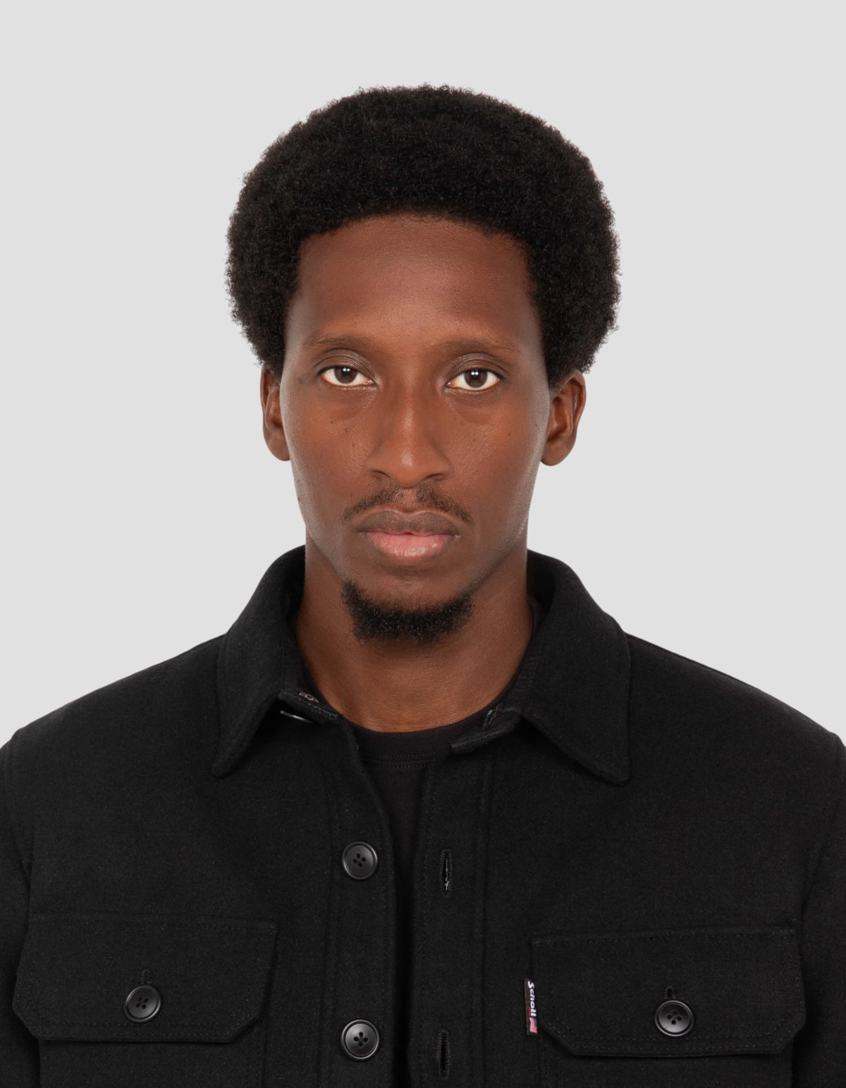 Veste boutonnée noire en laine mélangée