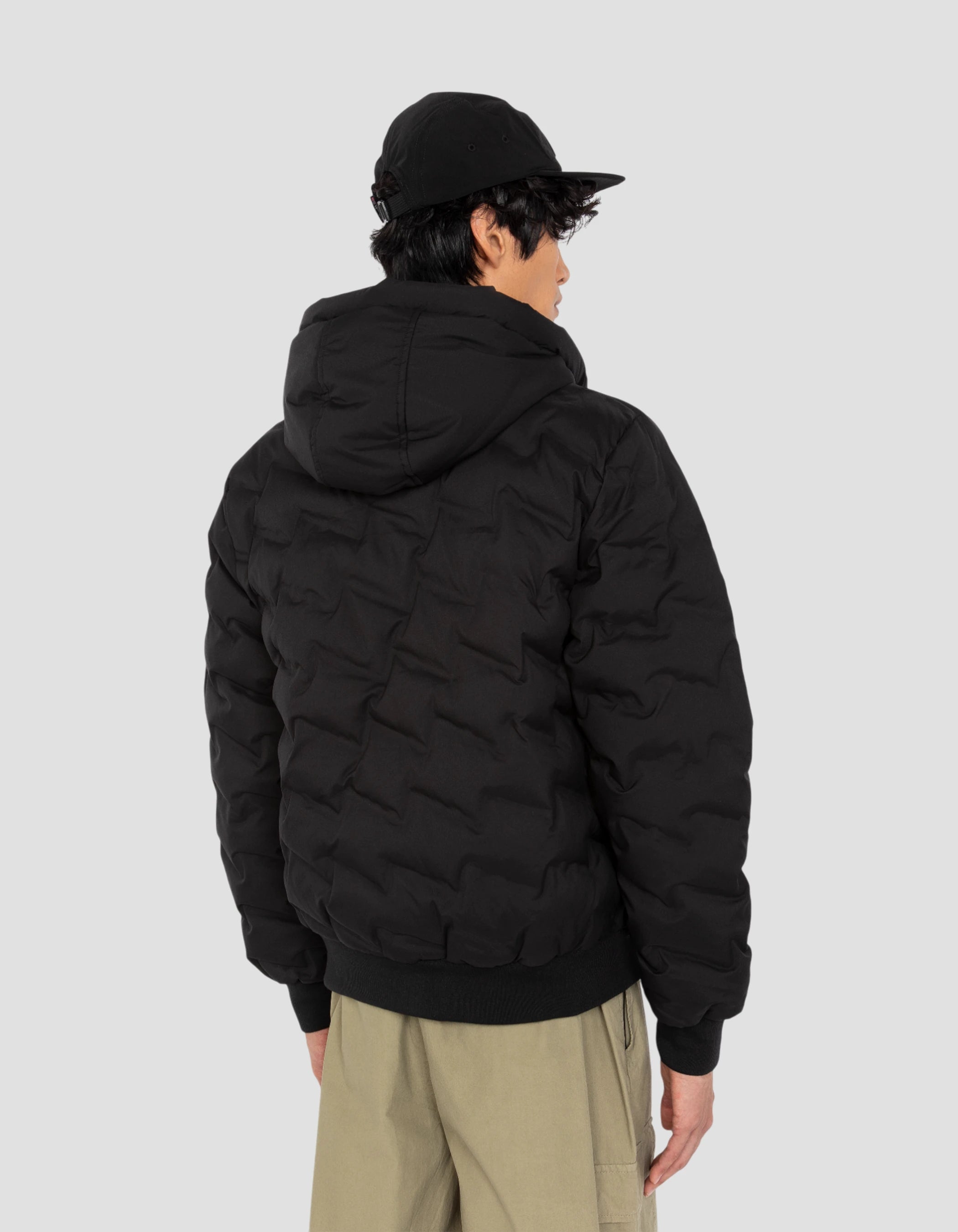 Schwarze Kapuzenjacke mit geschweißter, nahtloser Matratze-6