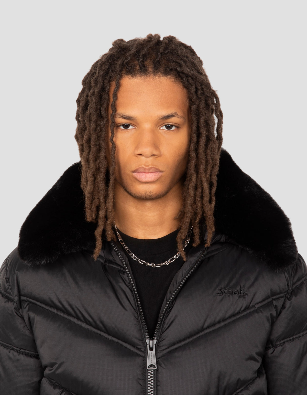 Doudoune urban noire avec col imitation fourrure