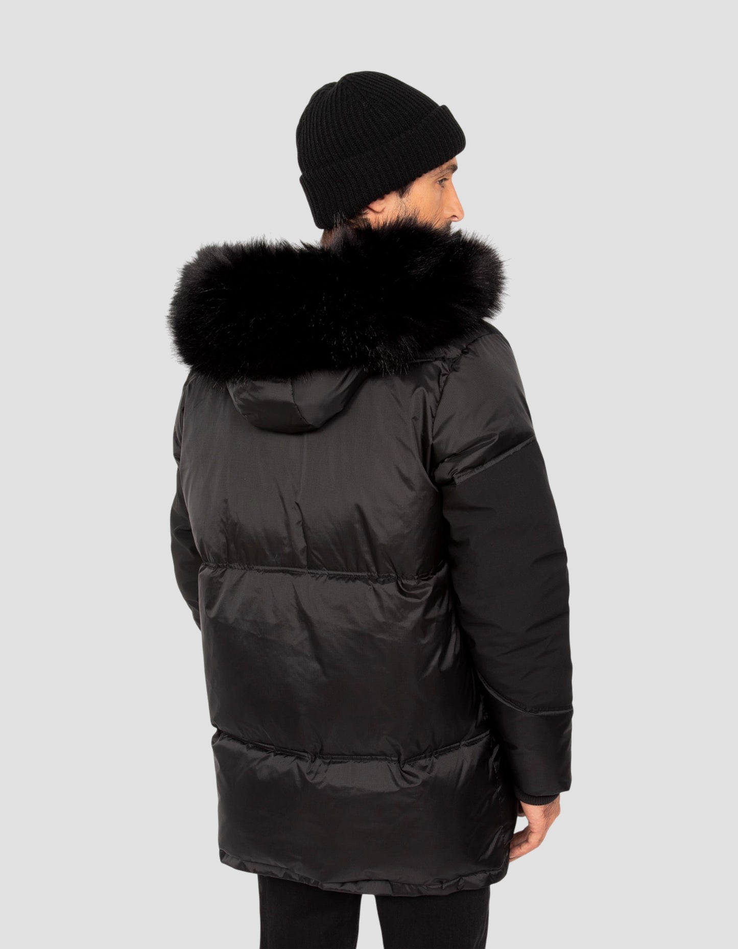 Parka aus zwei Materialien mit schwarzer Kapuze