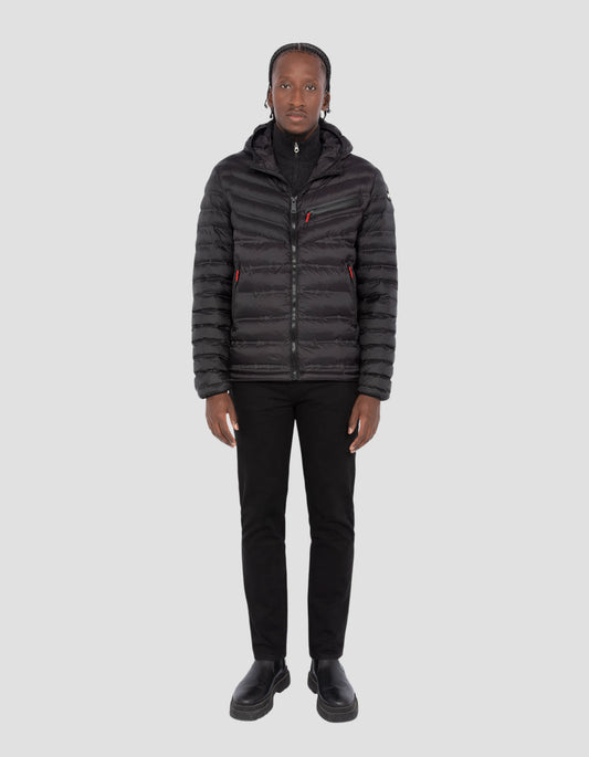 Schwarze hellfeste Kapuzejacke