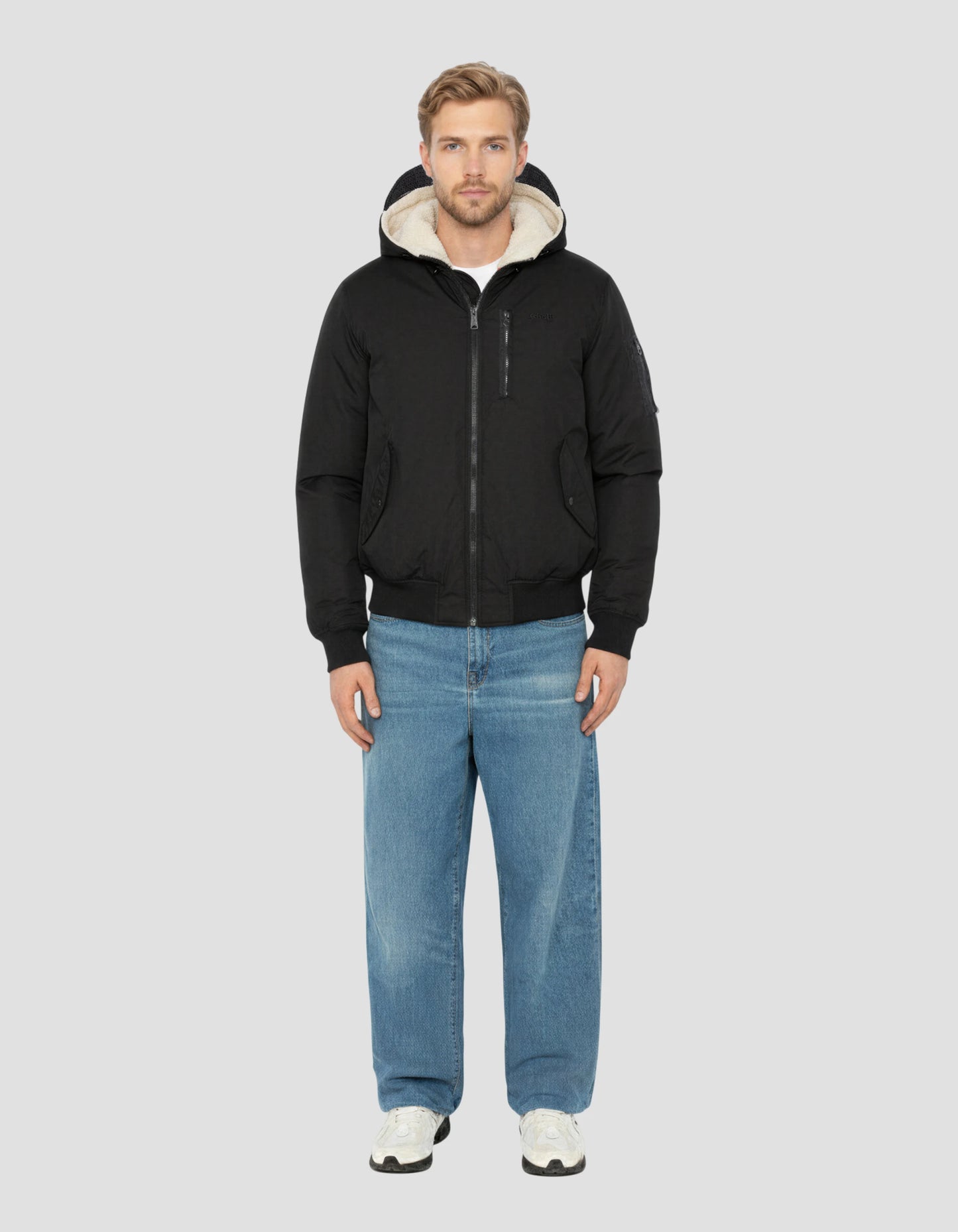 Schwarze Jacke mit Kapuze mit abnehmbarem Plastron