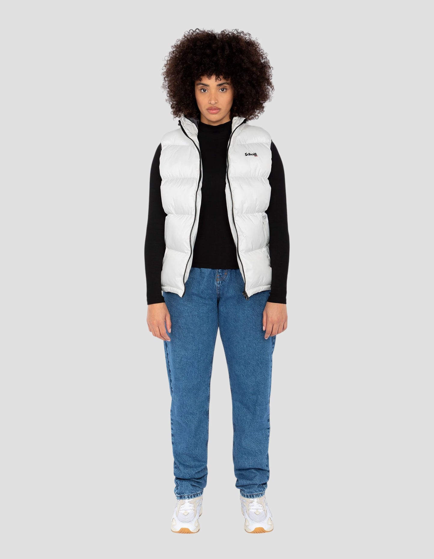 Sleeveless white down jacket