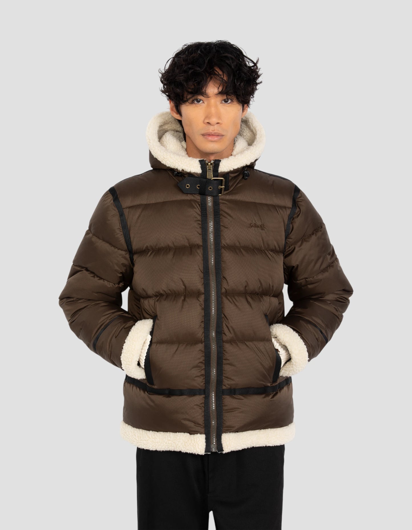 Braune Jacke mit bombardierer Geisthaube