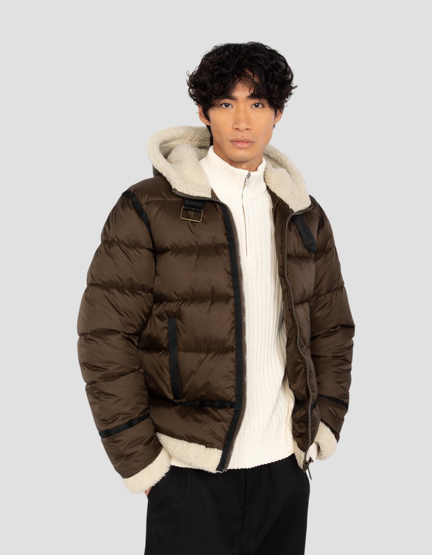 Braune Jacke mit bombardierer Geisthaube