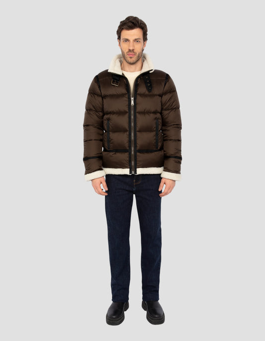 Braune Bomberjacke