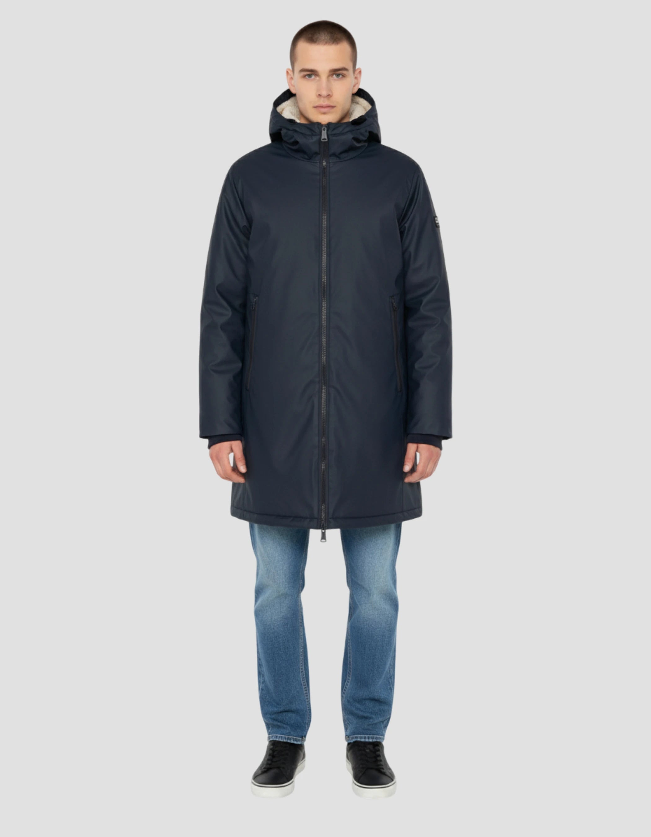 Sherpa Long Wall Blue Long Walk-1