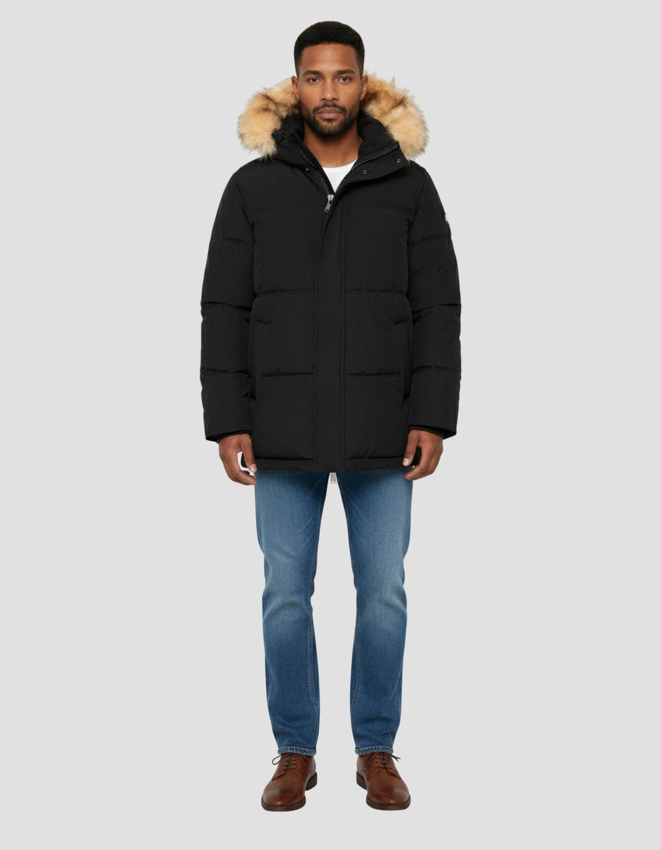 Schwarzer Kapuzenparka-1