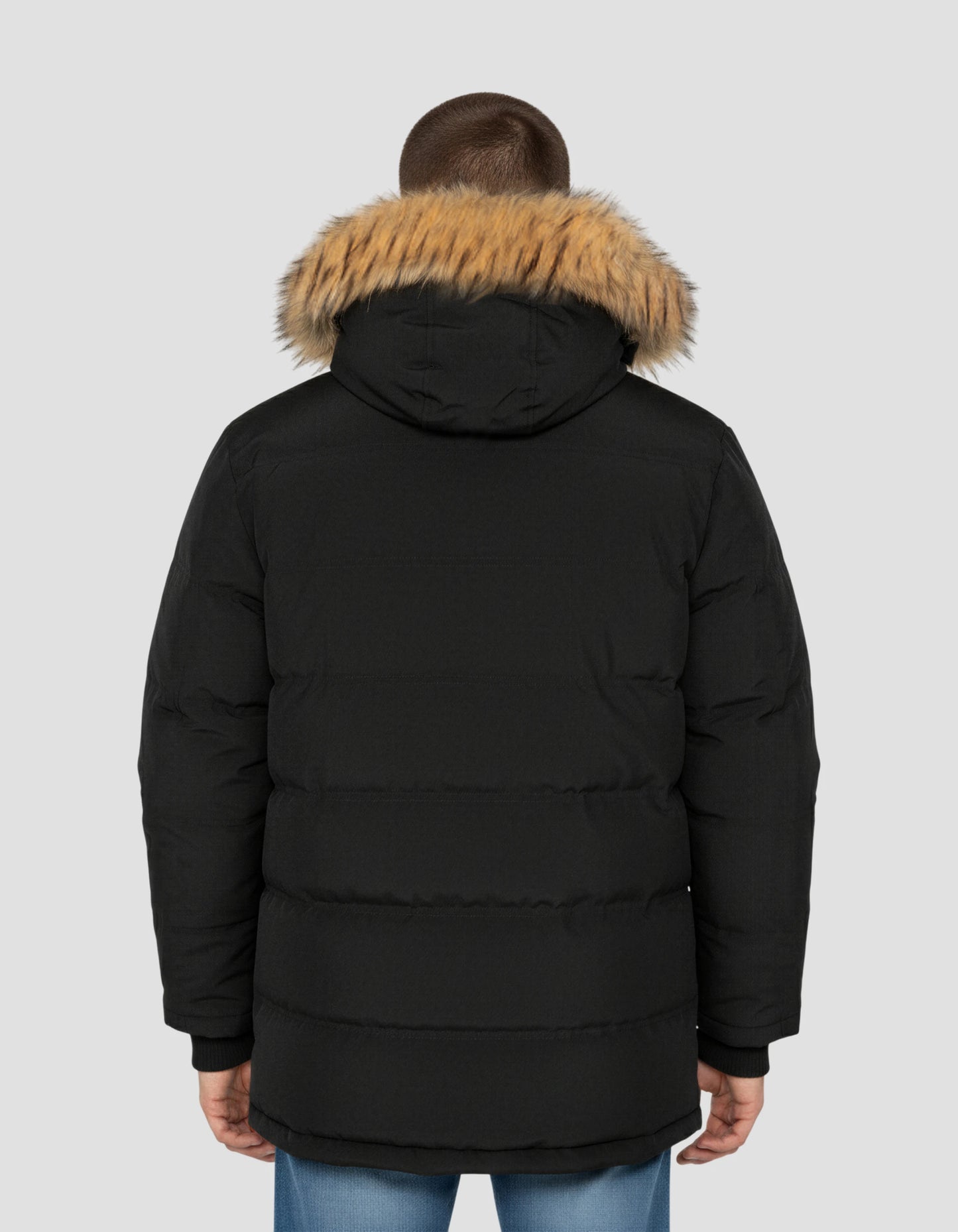 Schwarzer Kapuzenparka