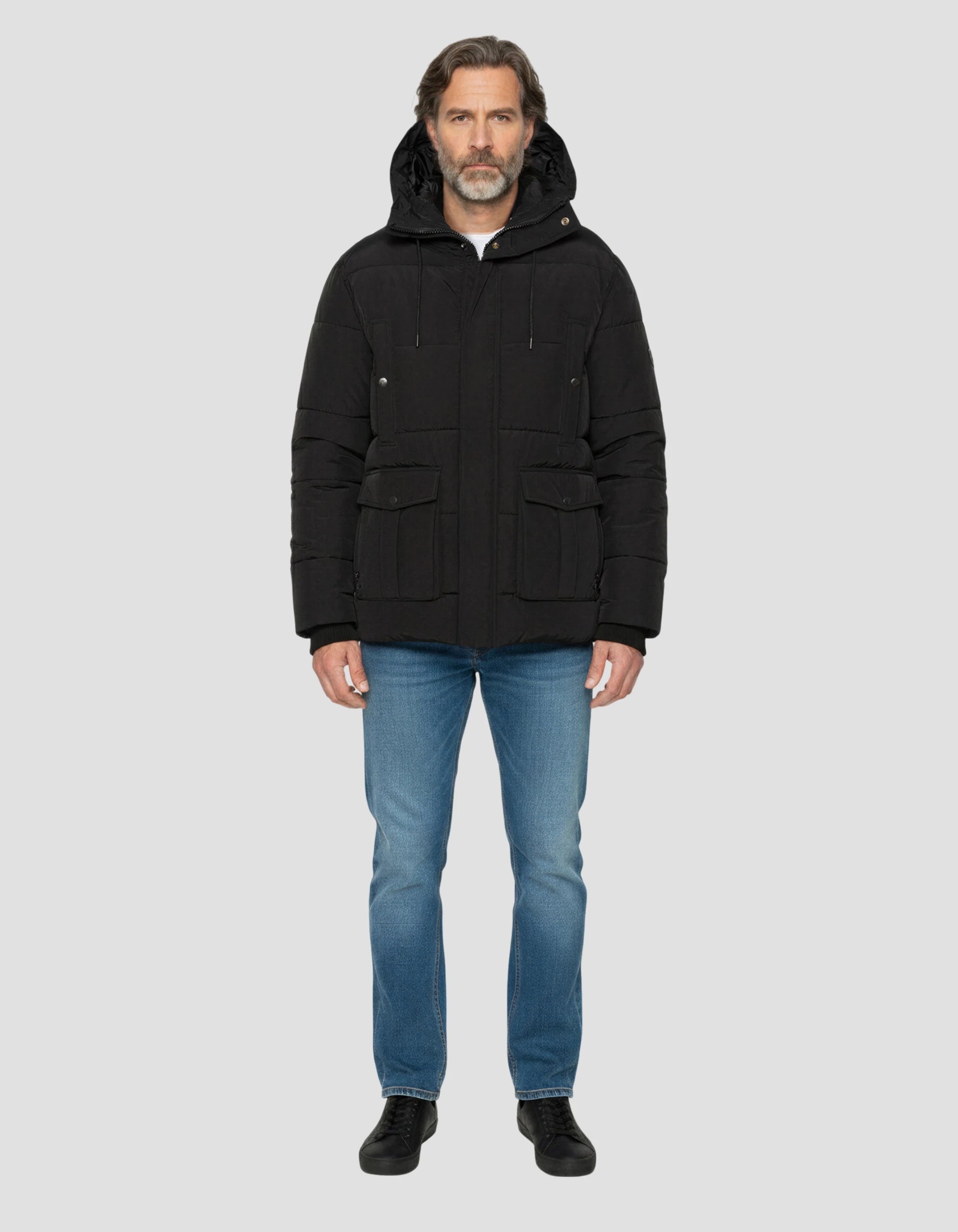 Schwarzer Kapuzenparka-1