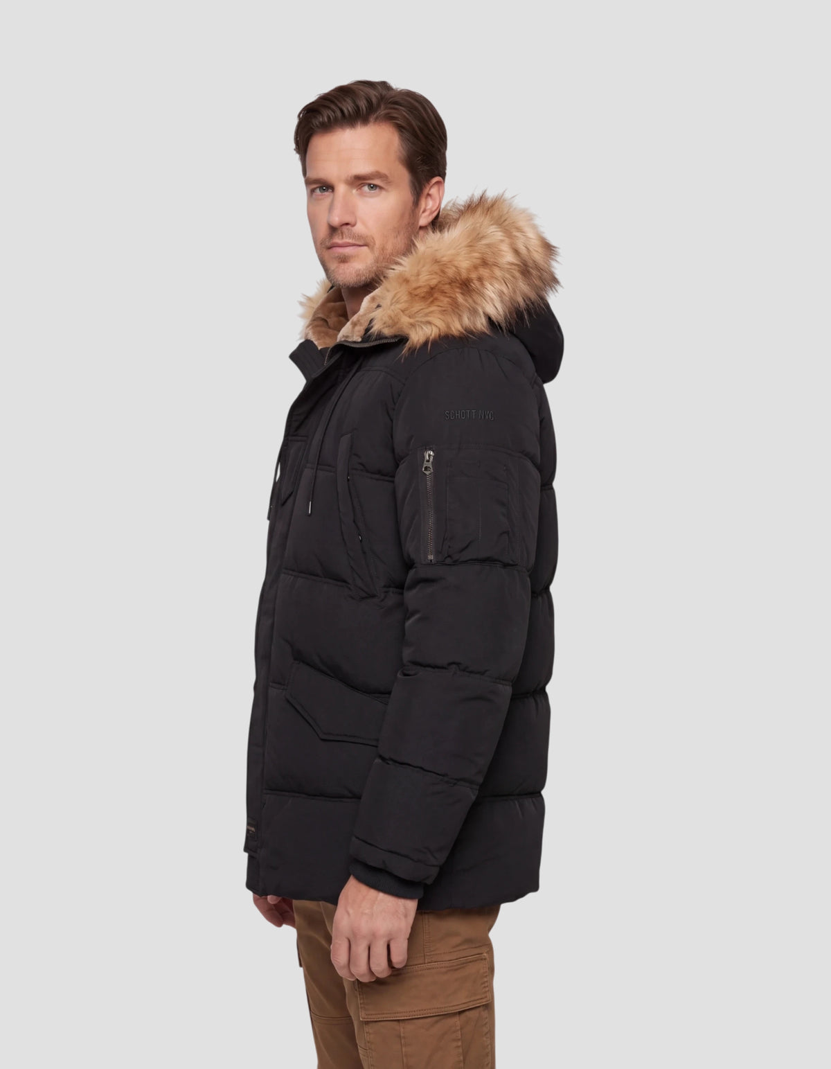 Parka à capuche noire avec fausse fourrure amovible