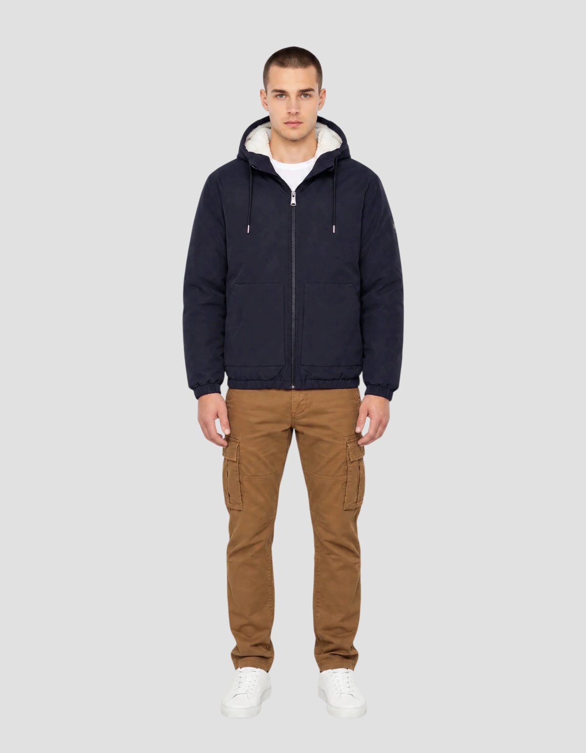 Blouson à capuche bleu marine doublé sherpa