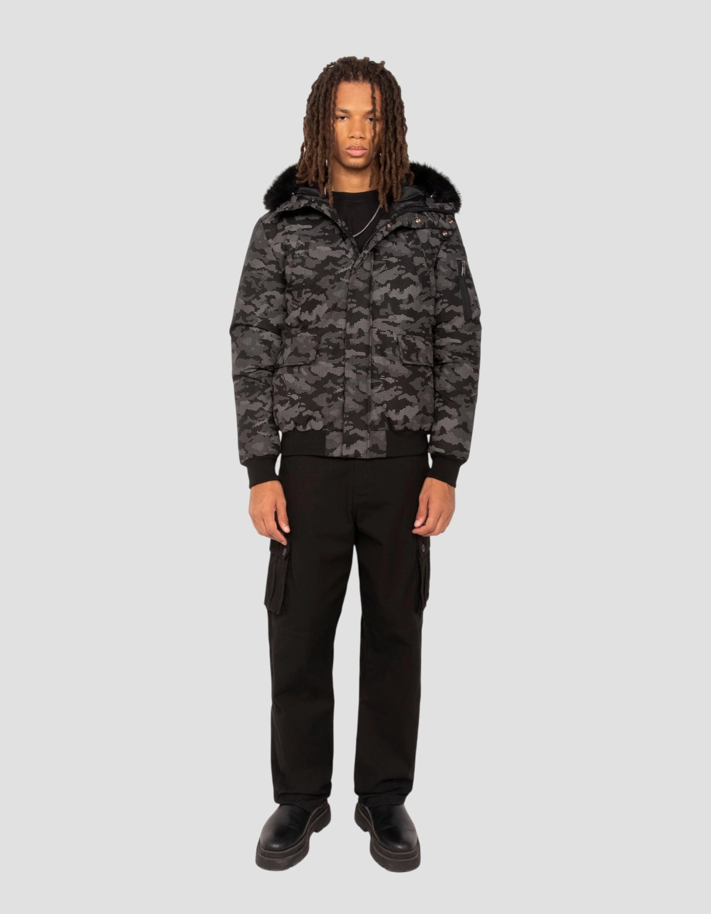 Parka courte camo reflector à capuche avec fausse fourrure