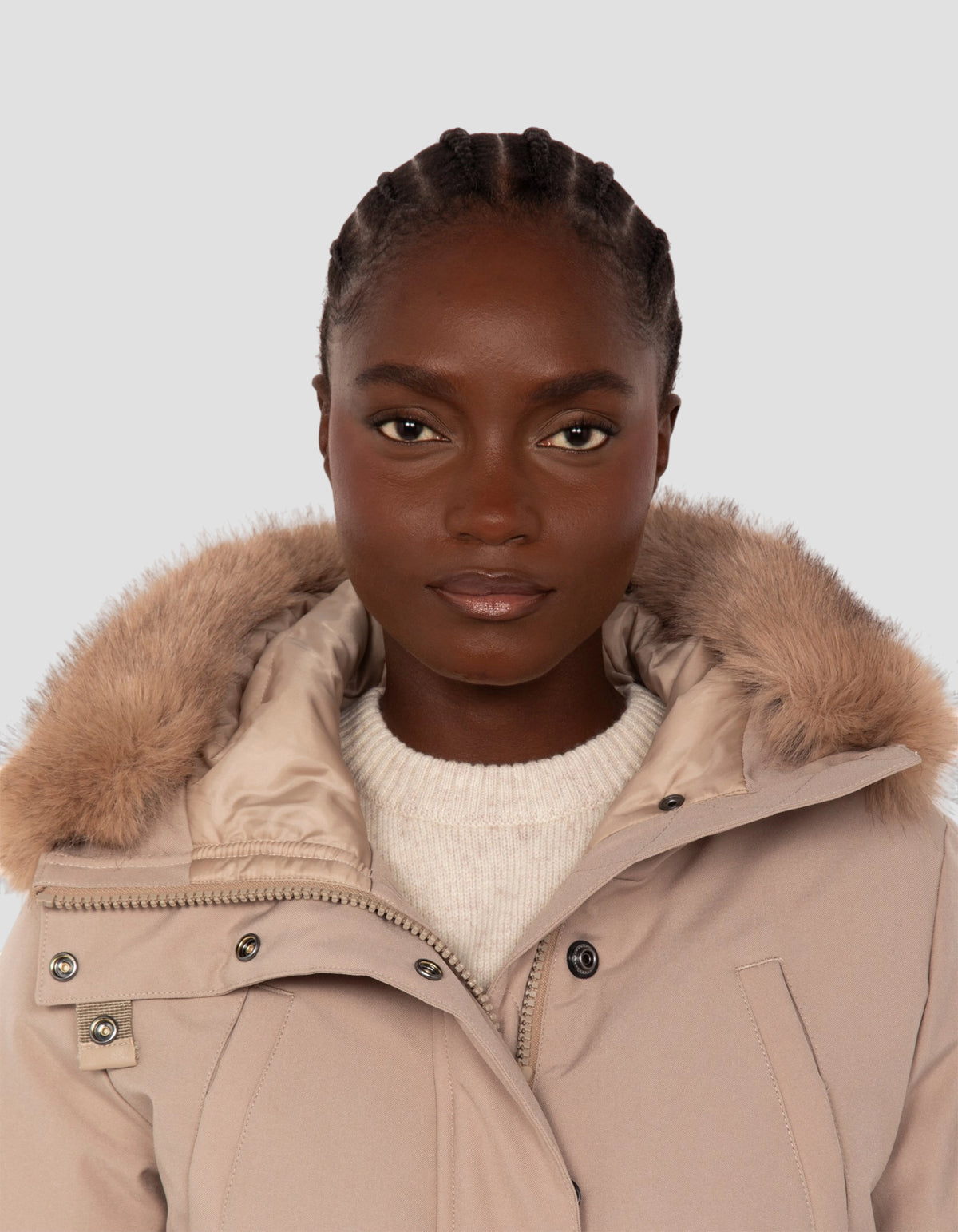 Blouson beige snorkel court à capuche