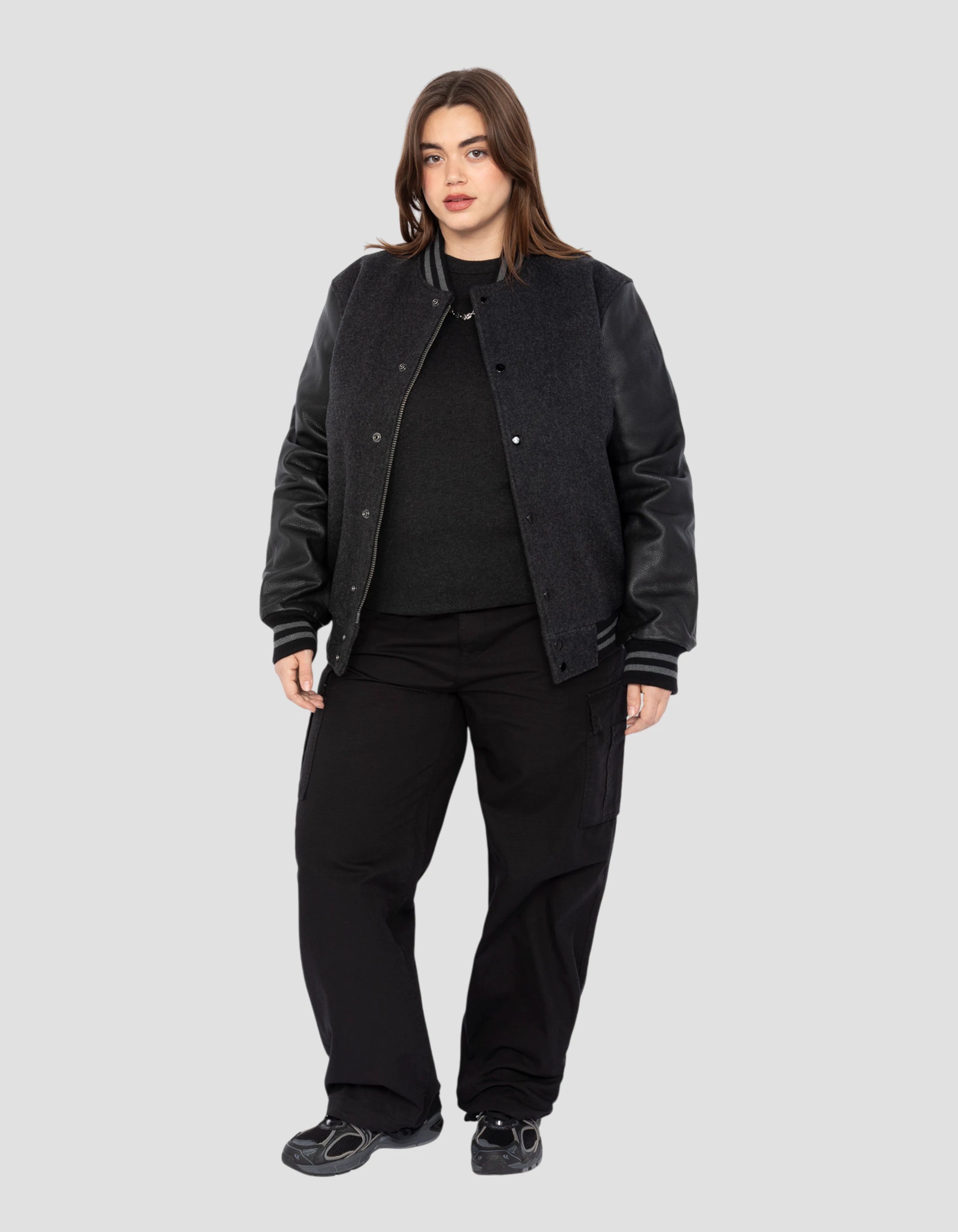 Giacca per orsacchiotto grigio e nero, in pelle di mucca, di grandi dimensioni-1