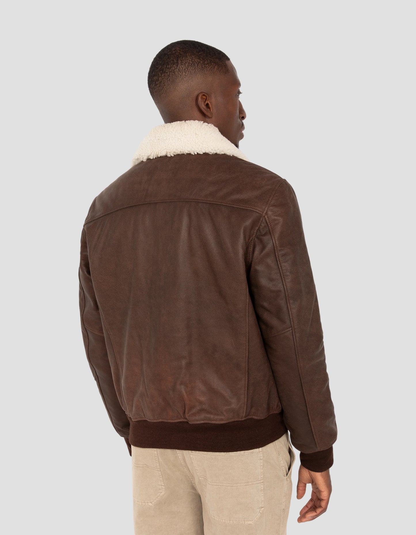 Chaqueta marrón de aviador vintage, cuero de cabra