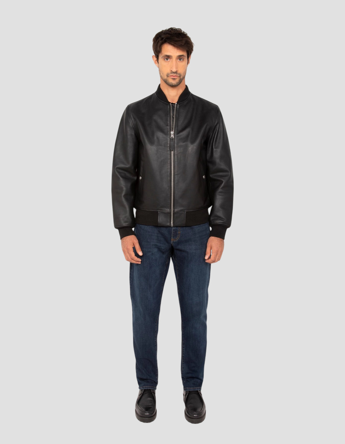 Lässige schwarze Jacke aus Rindsleder