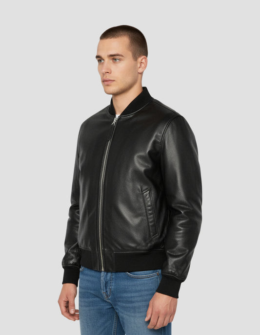 Schwarze Bomberjacke, Kuhlädenderleder