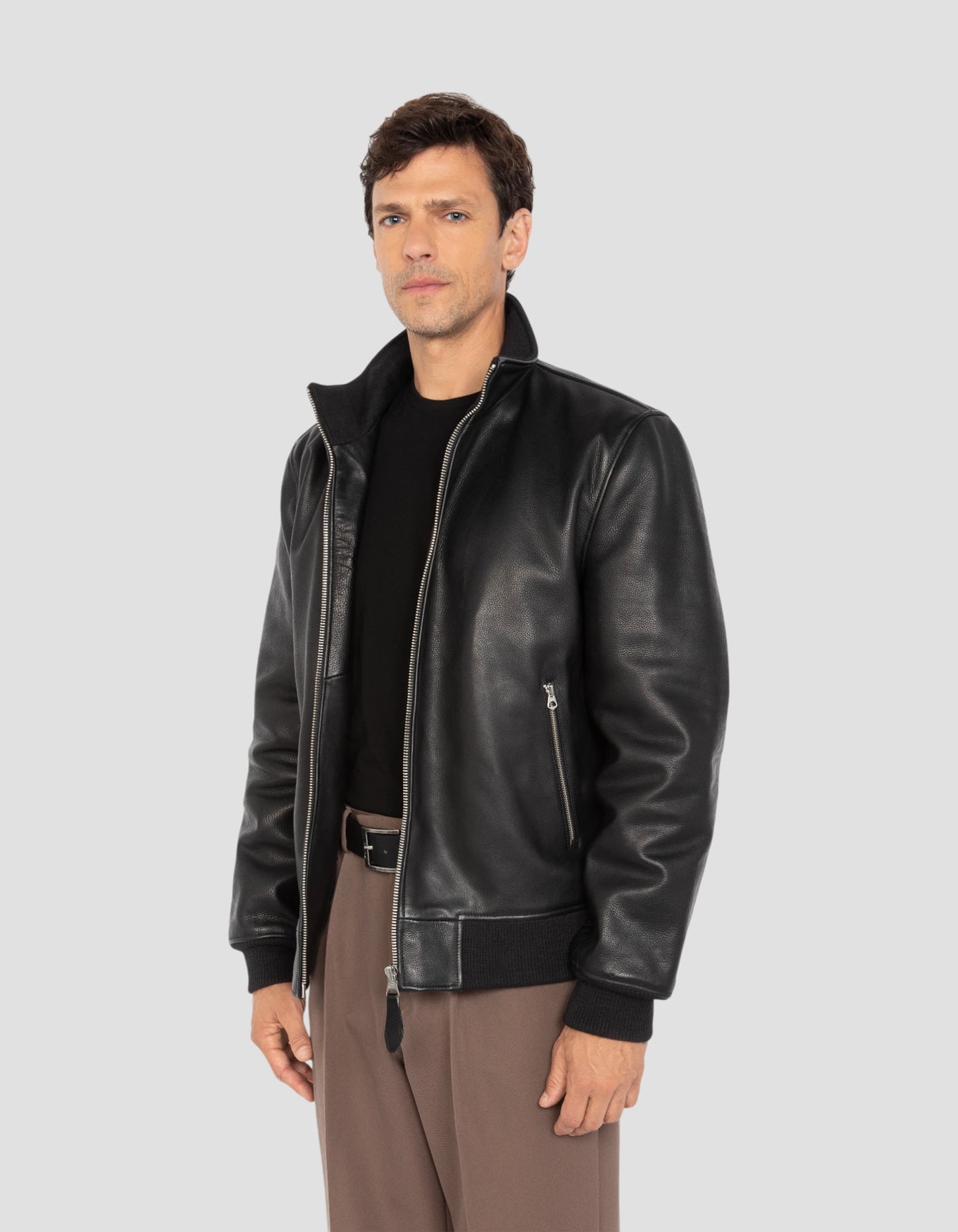 Blouson noir rétro, cuir de vachette grainé
