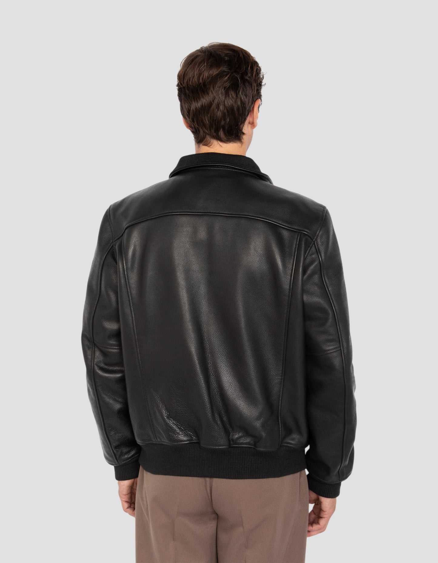 Blouson noir rétro, cuir de vachette grainé