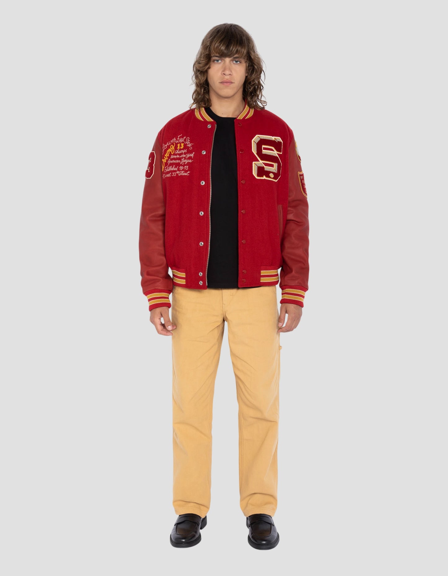 Chaqueta de peluche bordada roja, cuero de cuero de vaca