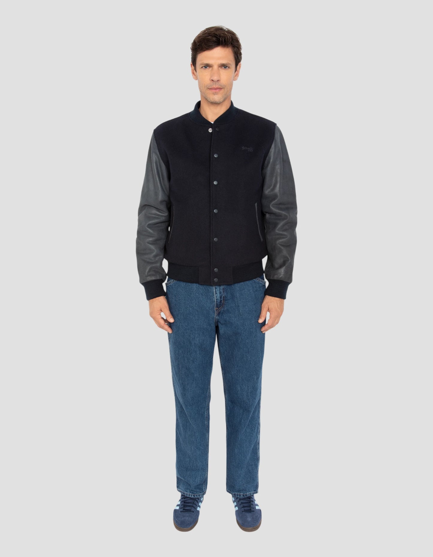 Marineblaue Teddyjacke, Kuhlädenleder